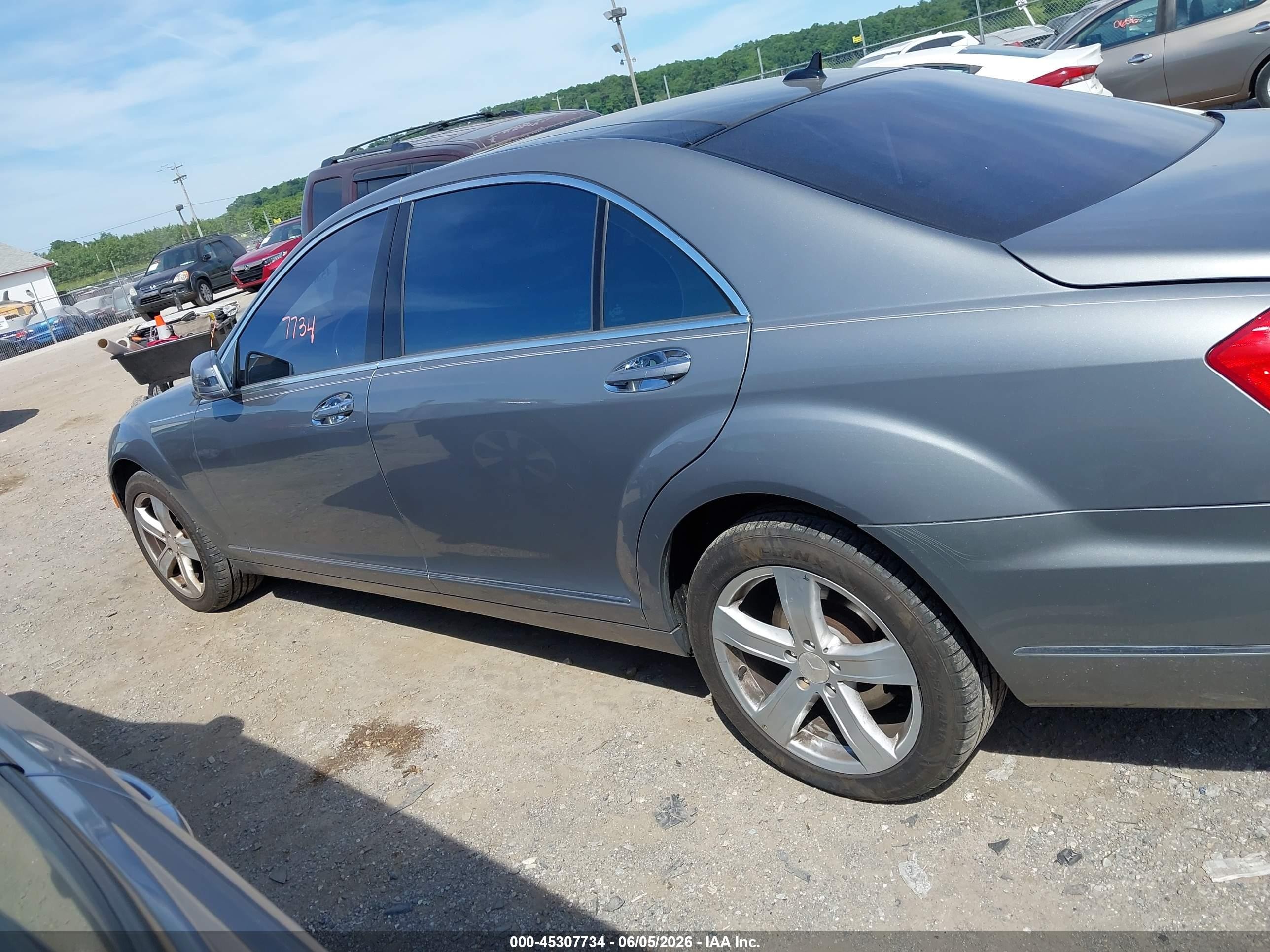 2013 Mercedes-benz S 550 4matic Silver vin: WDDNG9EB3DA501387