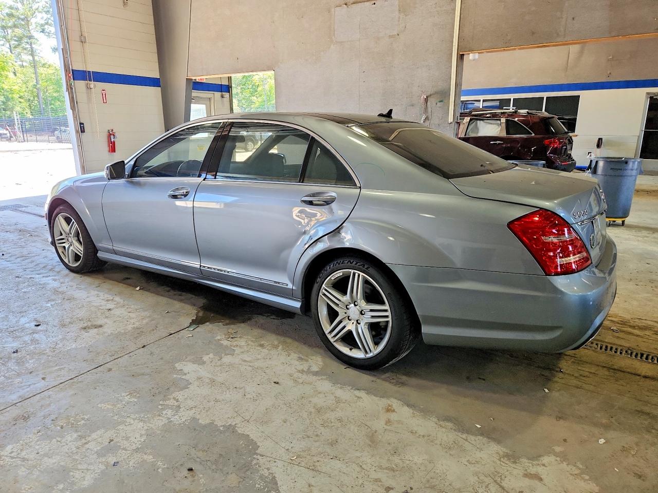 2013 Mercedes-benz S 550 4matic Серебряный vin: WDDNG9EB3DA509053