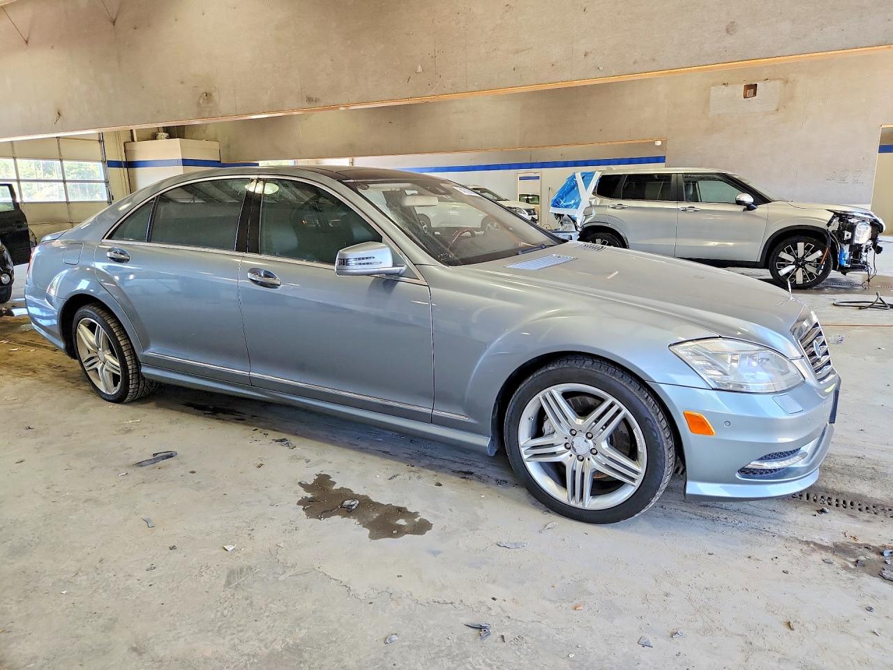 2013 Mercedes-benz S 550 4matic Серебряный vin: WDDNG9EB3DA509053