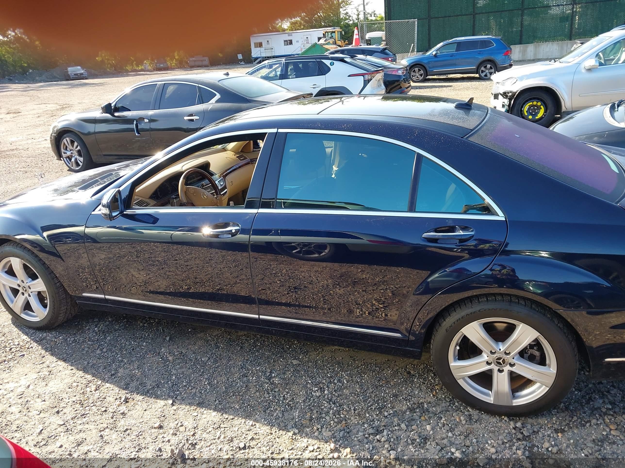 2013 Mercedes-benz S 550 4matic Синий vin: WDDNG9EB3DA528721