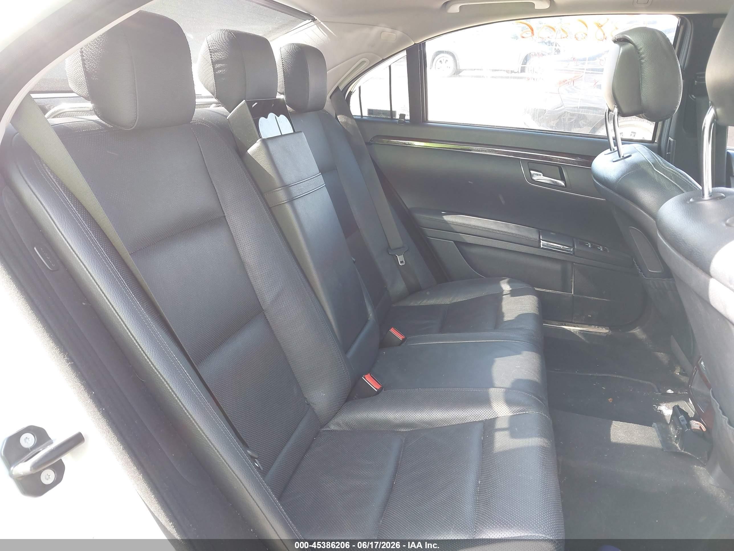 2012 Mercedes-benz S 550 4matic Серебряный vin: WDDNG9EB4CA427699