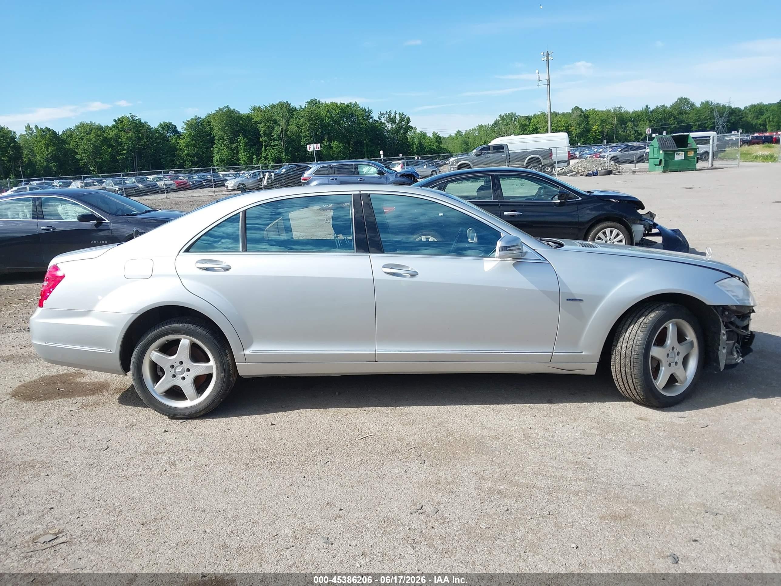 2012 Mercedes-benz S 550 4matic Серебряный vin: WDDNG9EB4CA427699