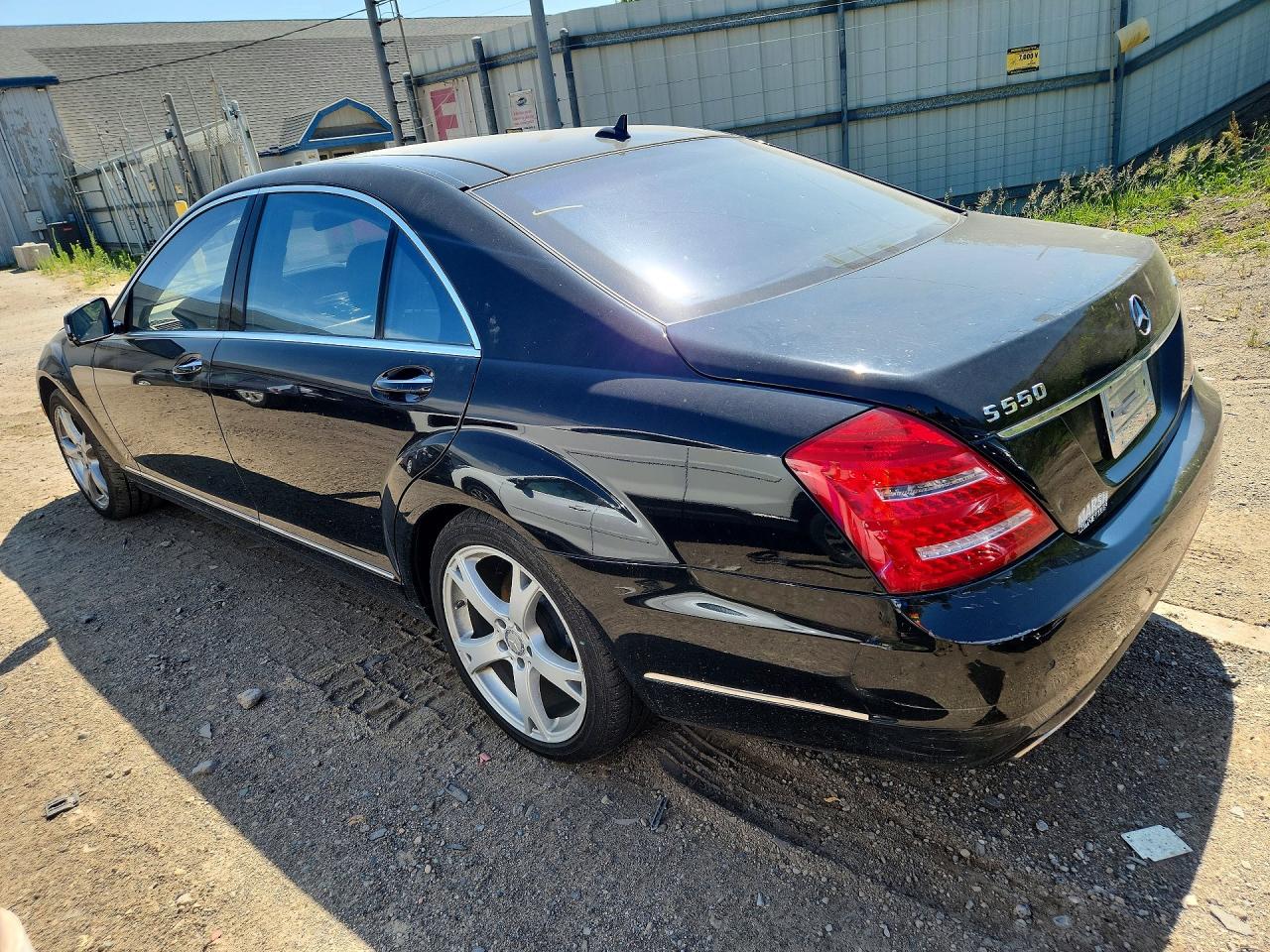 2013 Mercedes-benz S 550 4matic Черный vin: WDDNG9EB4DA507117