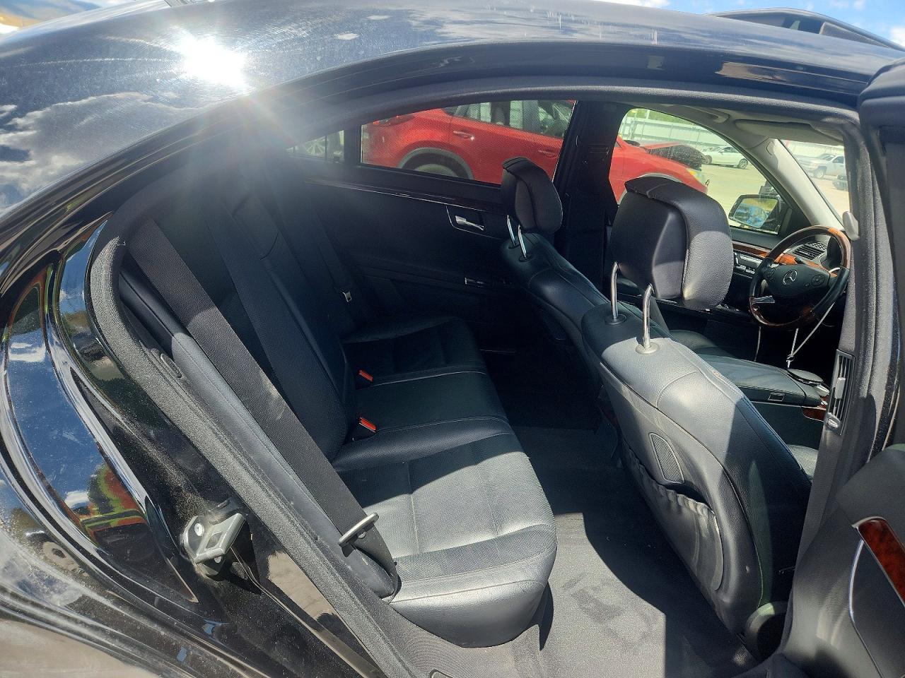 2012 Mercedes-benz S 550 4matic Черный vin: WDDNG9EB5CA425640