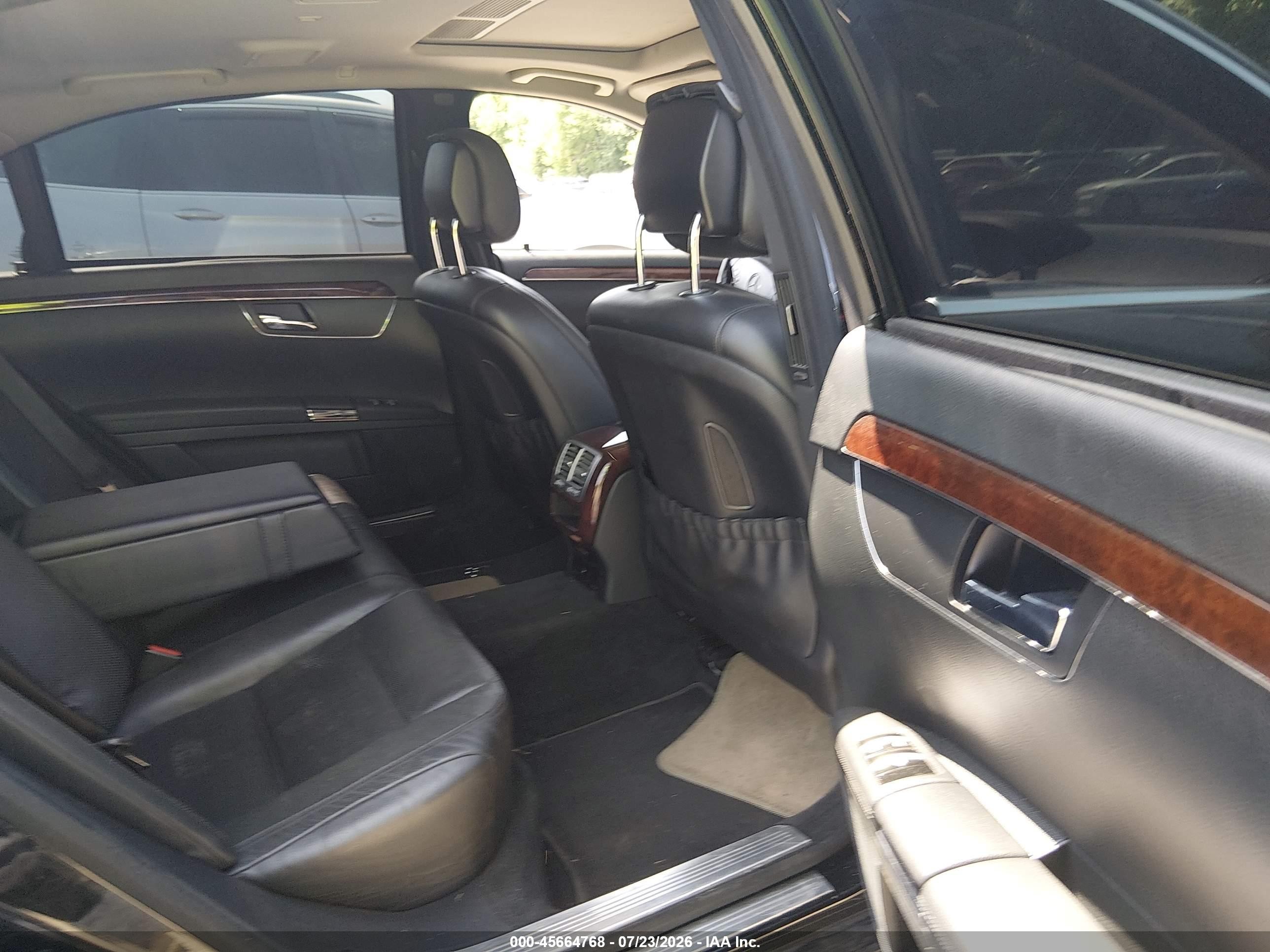 2012 Mercedes-benz S 550 4matic Black vin: WDDNG9EB5CA478127