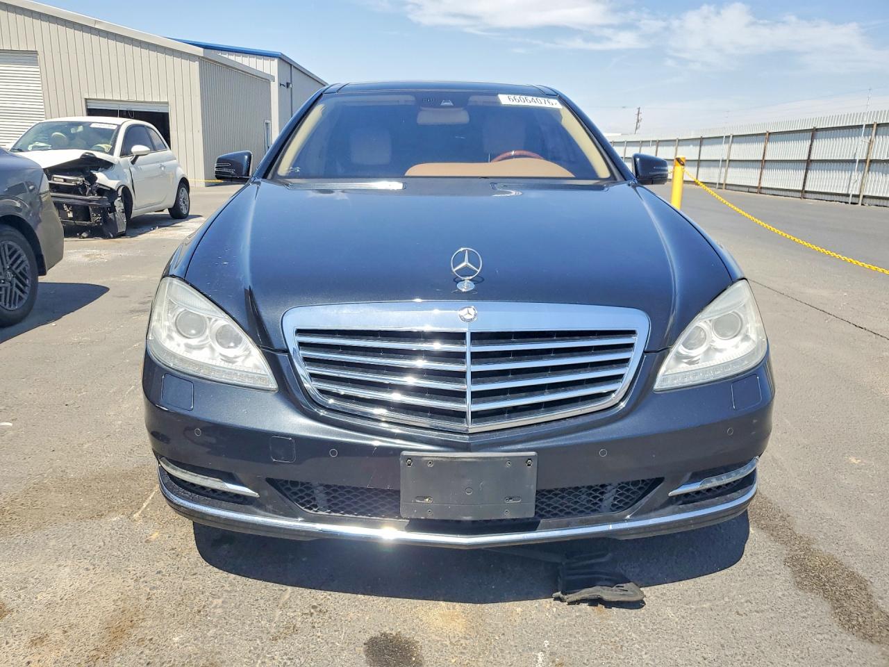 2013 Mercedes-benz S 550 4matic Угольный vin: WDDNG9EB6DA526378