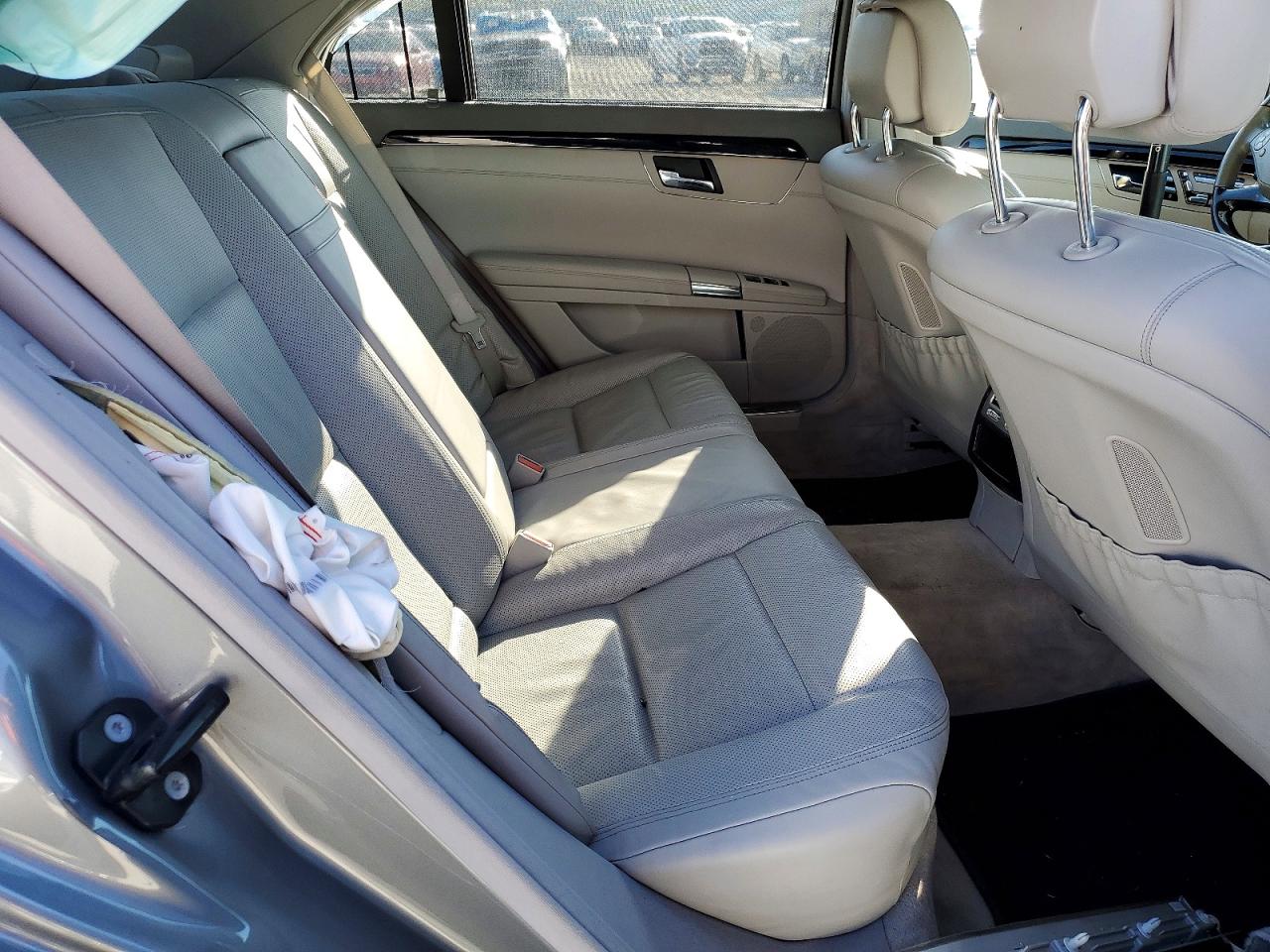 2013 Mercedes-benz S 550 4matic Silver vin: WDDNG9EB6DA527742