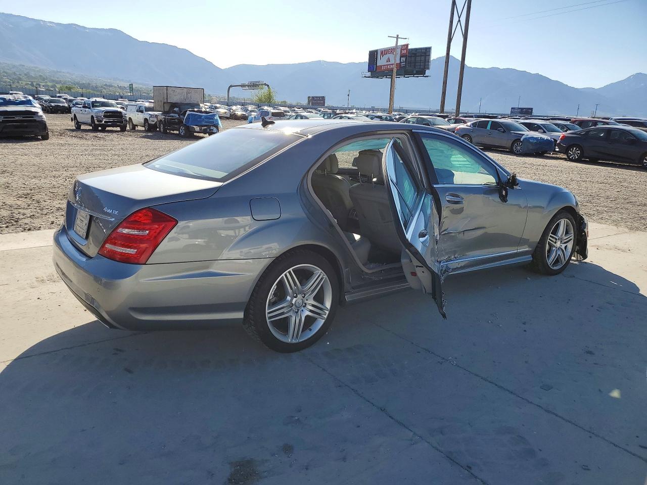 2013 Mercedes-benz S 550 4matic Silver vin: WDDNG9EB6DA527742