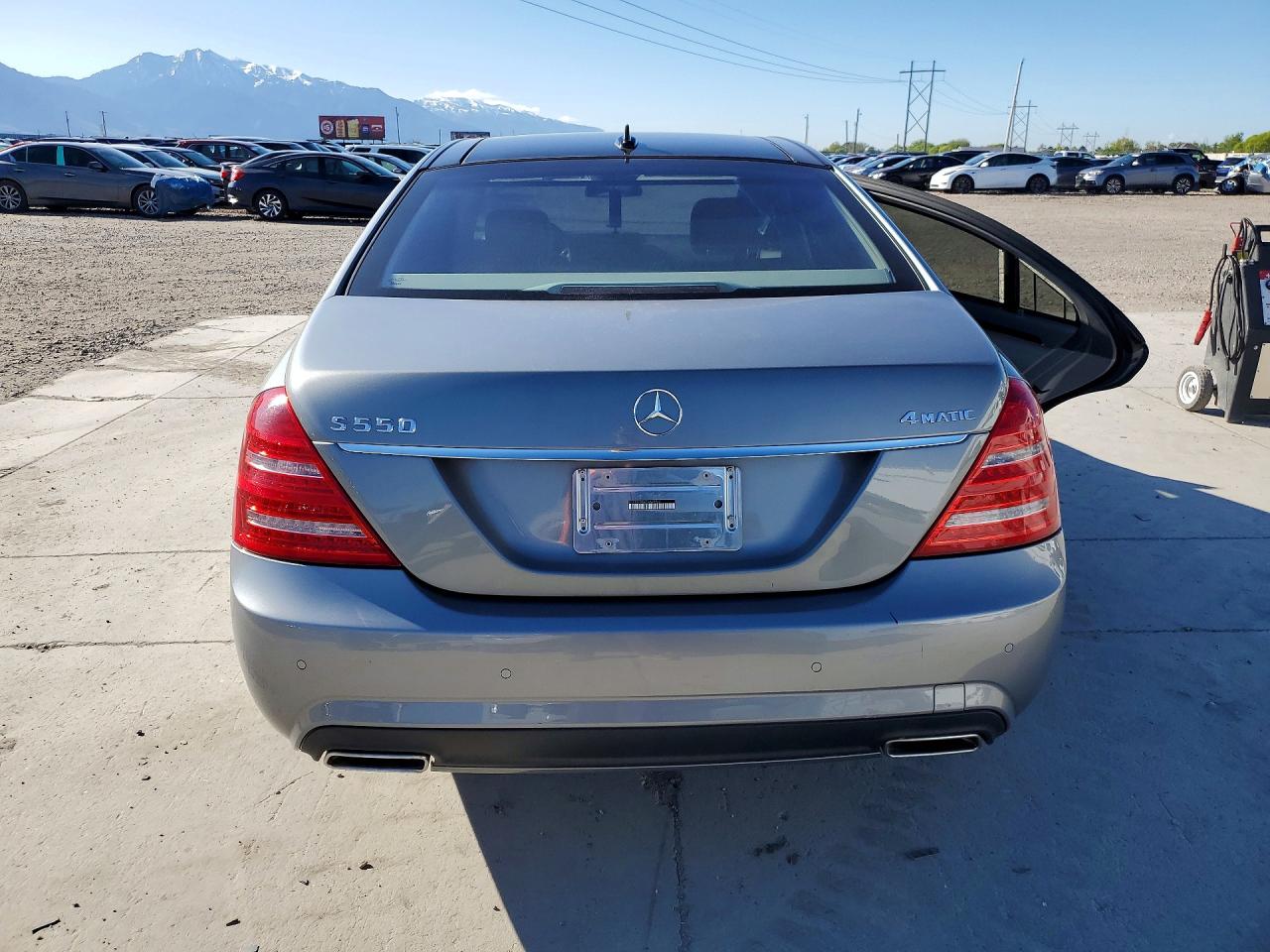2013 Mercedes-benz S 550 4matic Silver vin: WDDNG9EB6DA527742