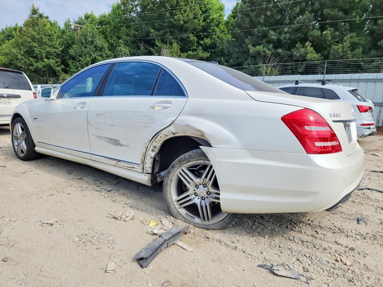 2012 Mercedes-benz S 550 4matic Белый vin: WDDNG9EB7CA464763