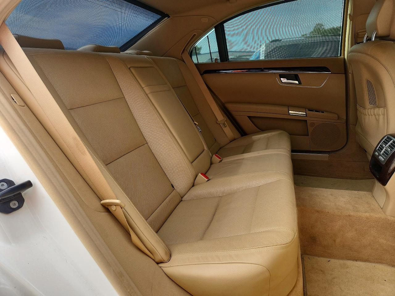 2012 Mercedes-benz S 550 4matic Белый vin: WDDNG9EB7CA464763