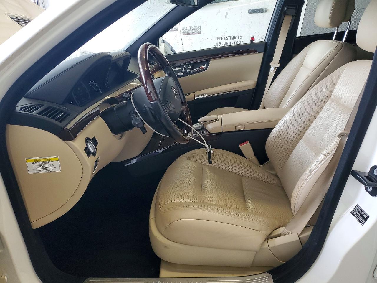 2013 Mercedes-benz S 550 4matic Белый vin: WDDNG9EB7DA511629