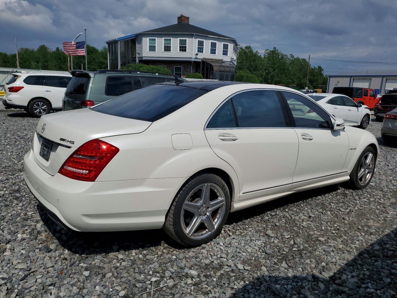 2013 Mercedes-benz S 550 4matic White vin: WDDNG9EB8DA531212