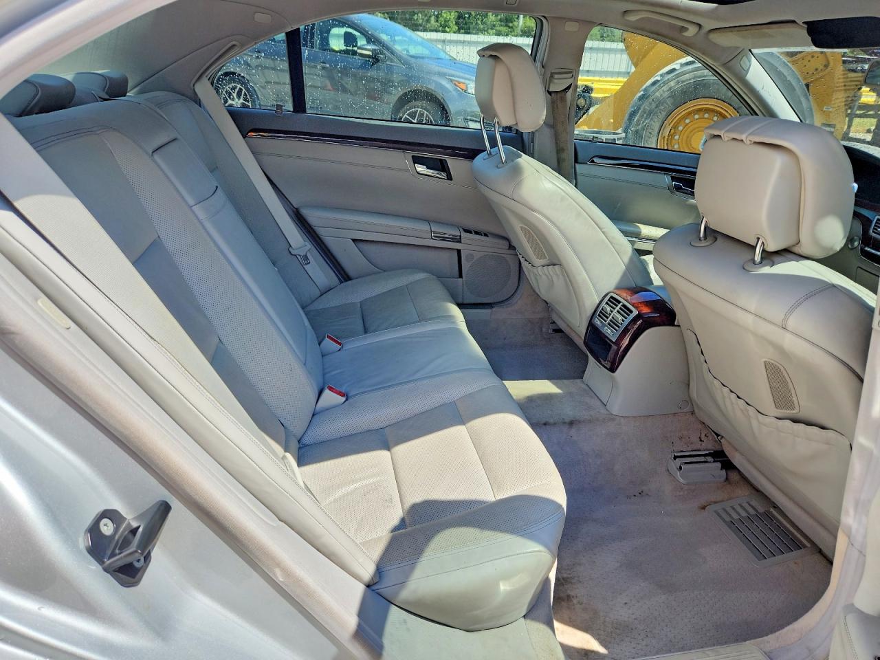 2012 Mercedes-benz S 550 4matic Silver vin: WDDNG9EBXCA452185