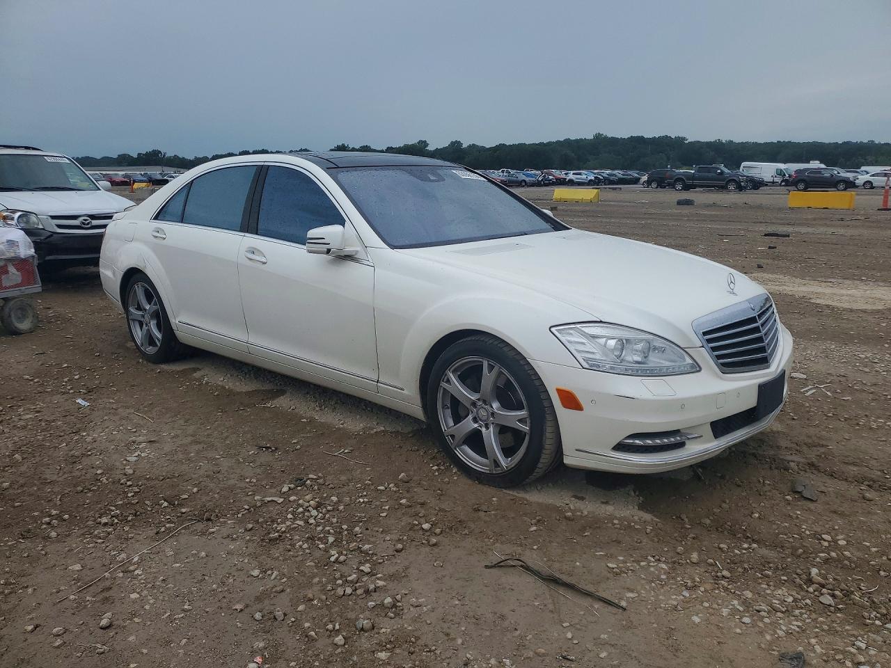 2013 Mercedes-benz S 550 4matic White vin: WDDNG9EBXDA535276