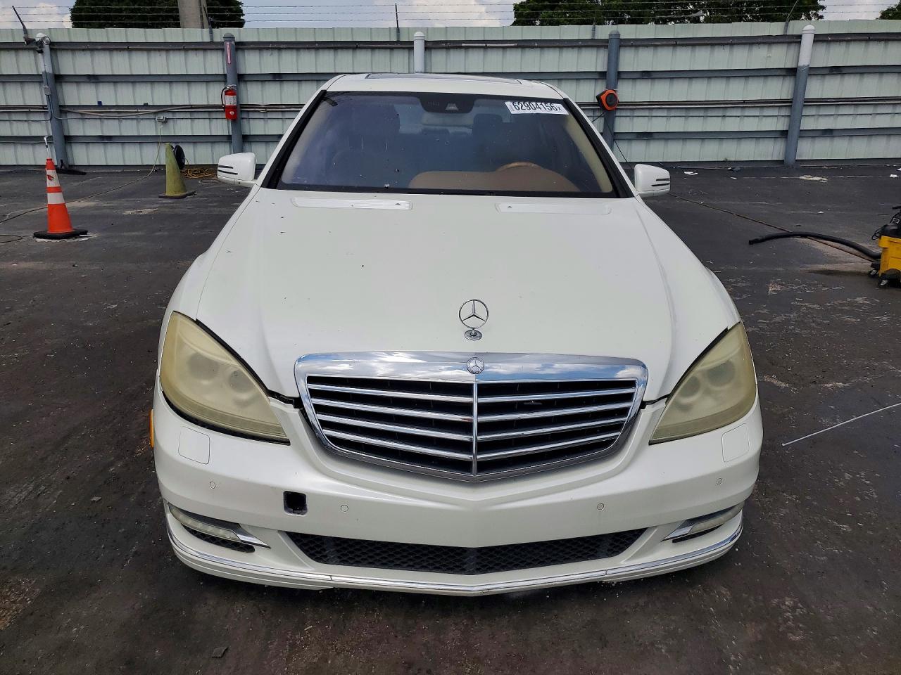 2010 Mercedes-benz S 400 White vin: WDDNG9FB3AA302186