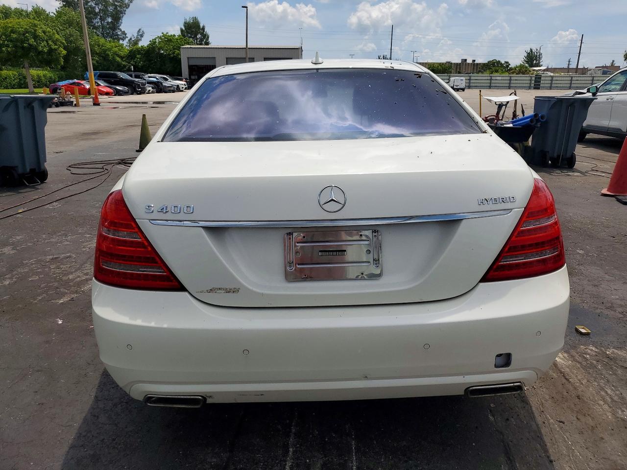 2010 Mercedes-benz S 400 White vin: WDDNG9FB3AA302186