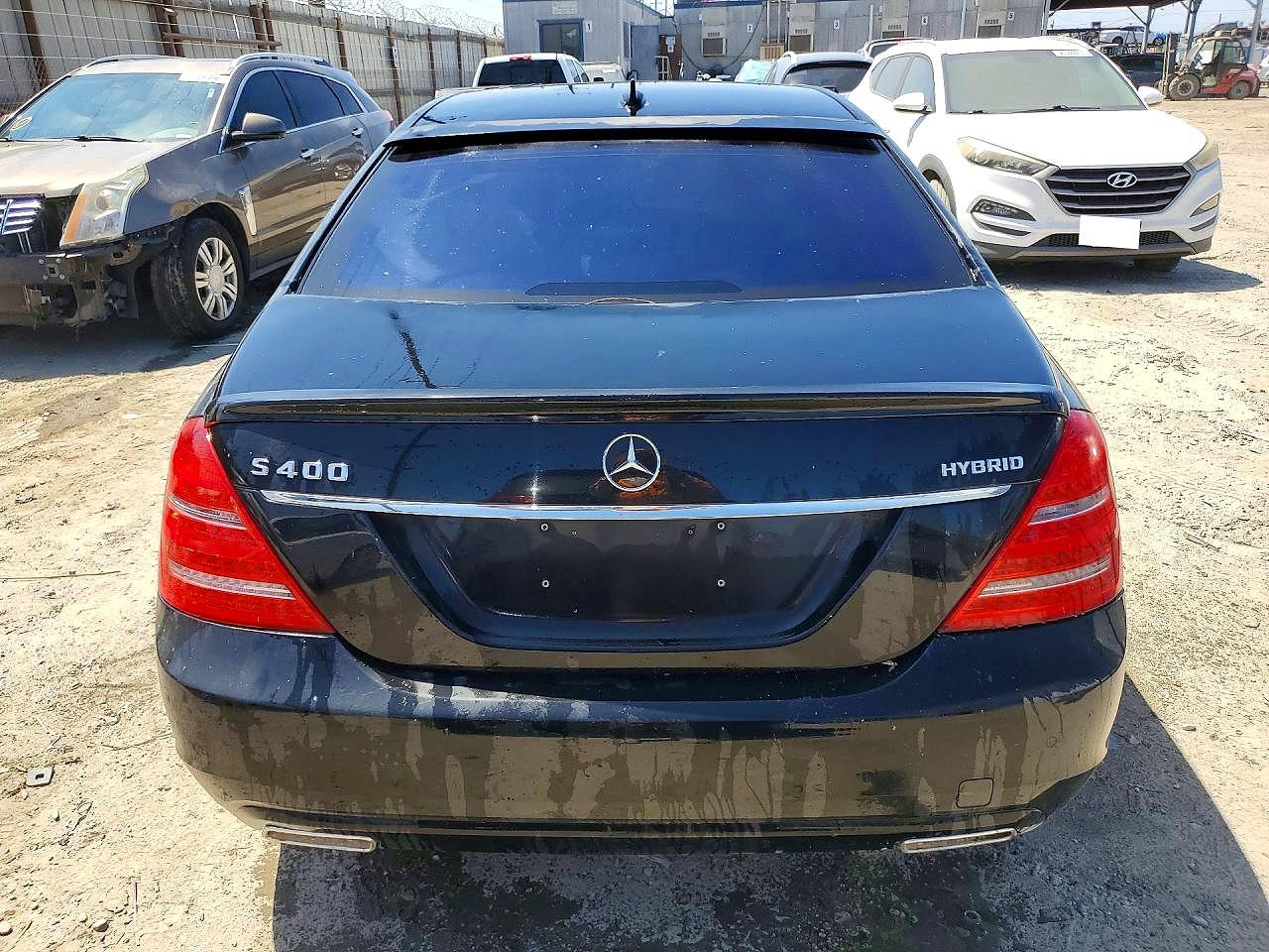 2011 Mercedes-benz S 400 Black vin: WDDNG9FB6BA365770