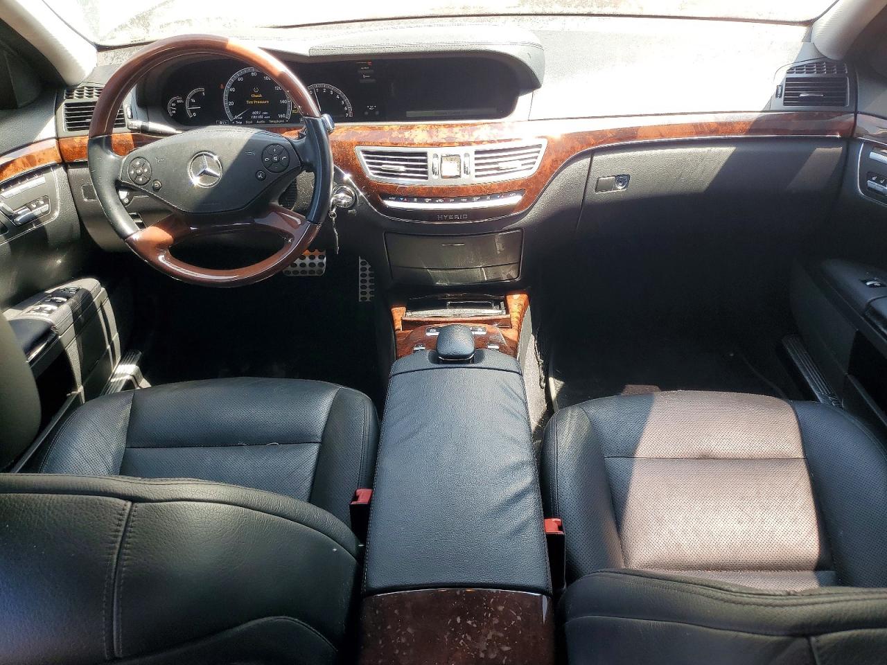 2011 Mercedes-benz S 400 Silver vin: WDDNG9FB6BA384898