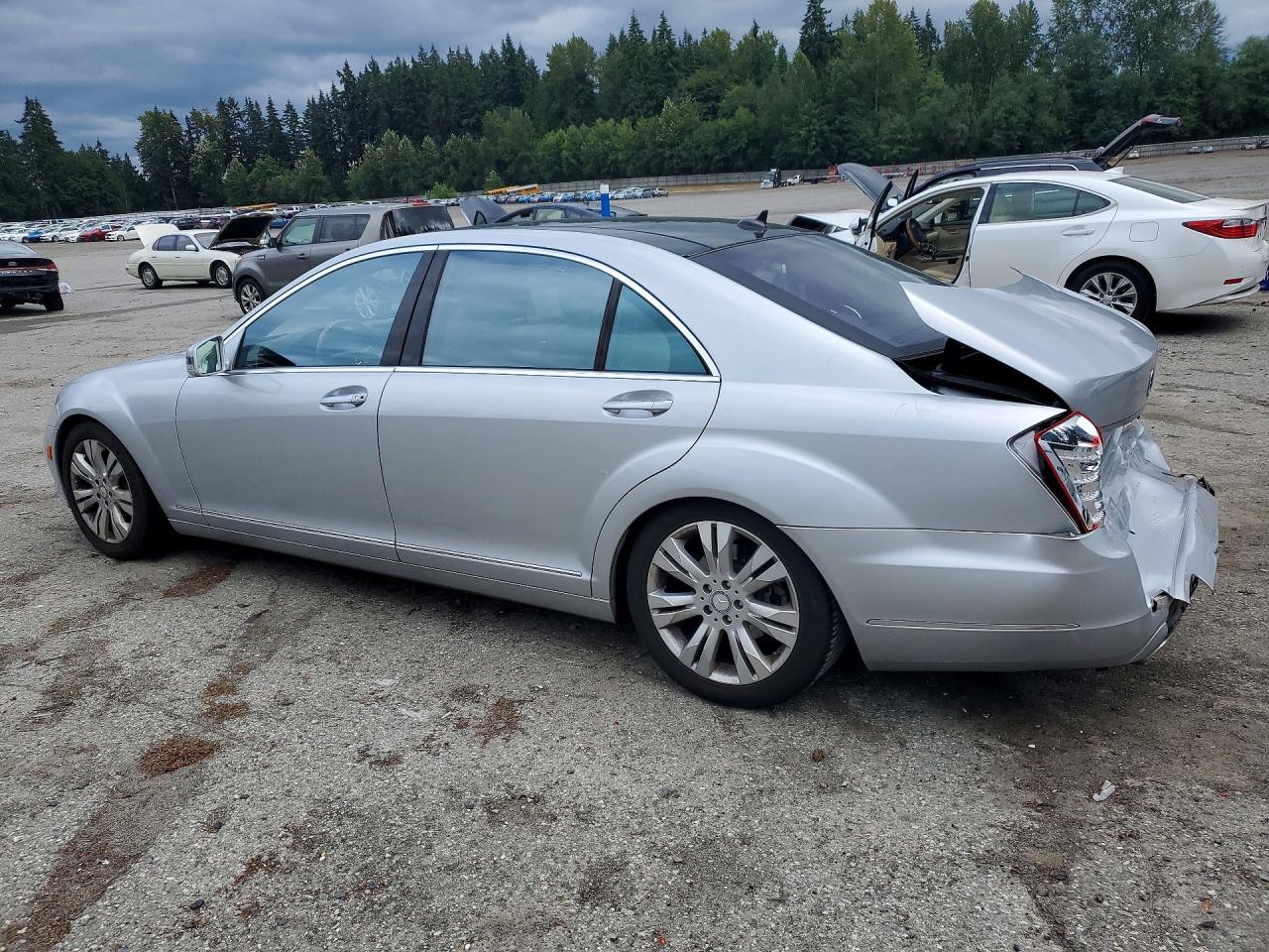 2010 Mercedes-benz S 400 Silver vin: WDDNG9FB7AA300554