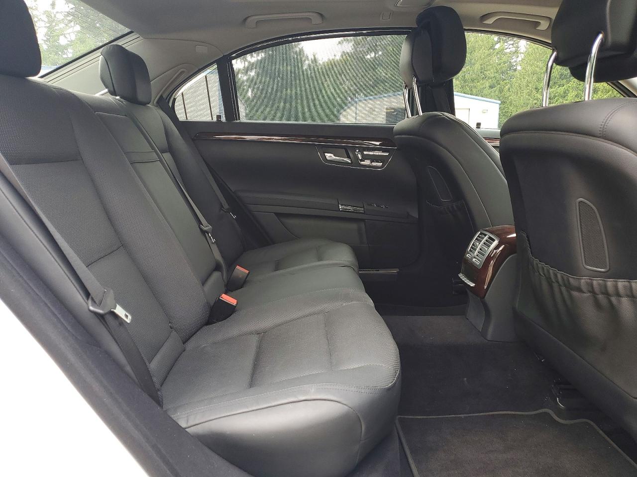 2010 Mercedes-benz S 400 Silver vin: WDDNG9FB7AA300554