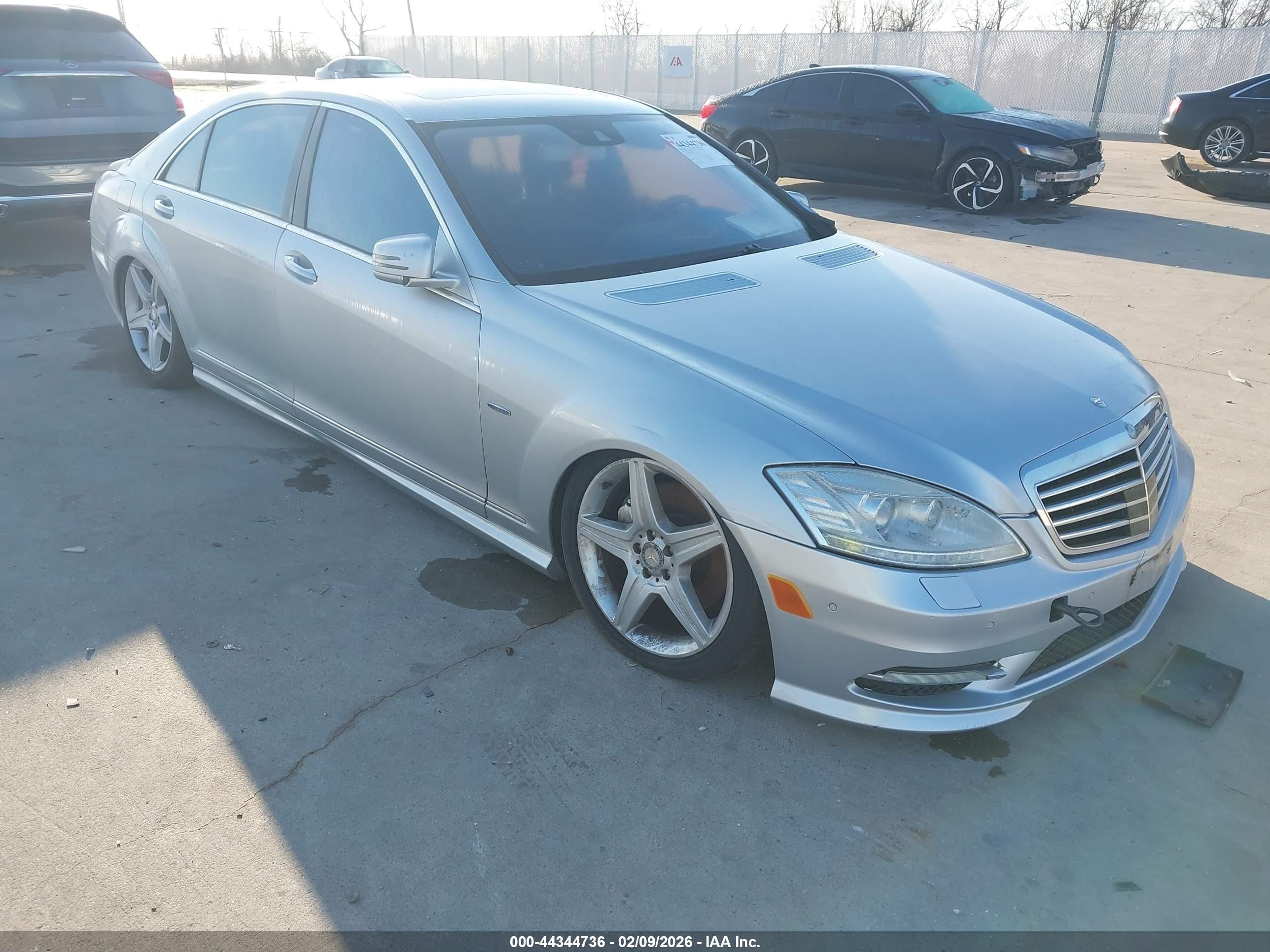 2010 Mercedes-benz S 400 Hybrid   Silver vin: WDDNG9FB7AA303101