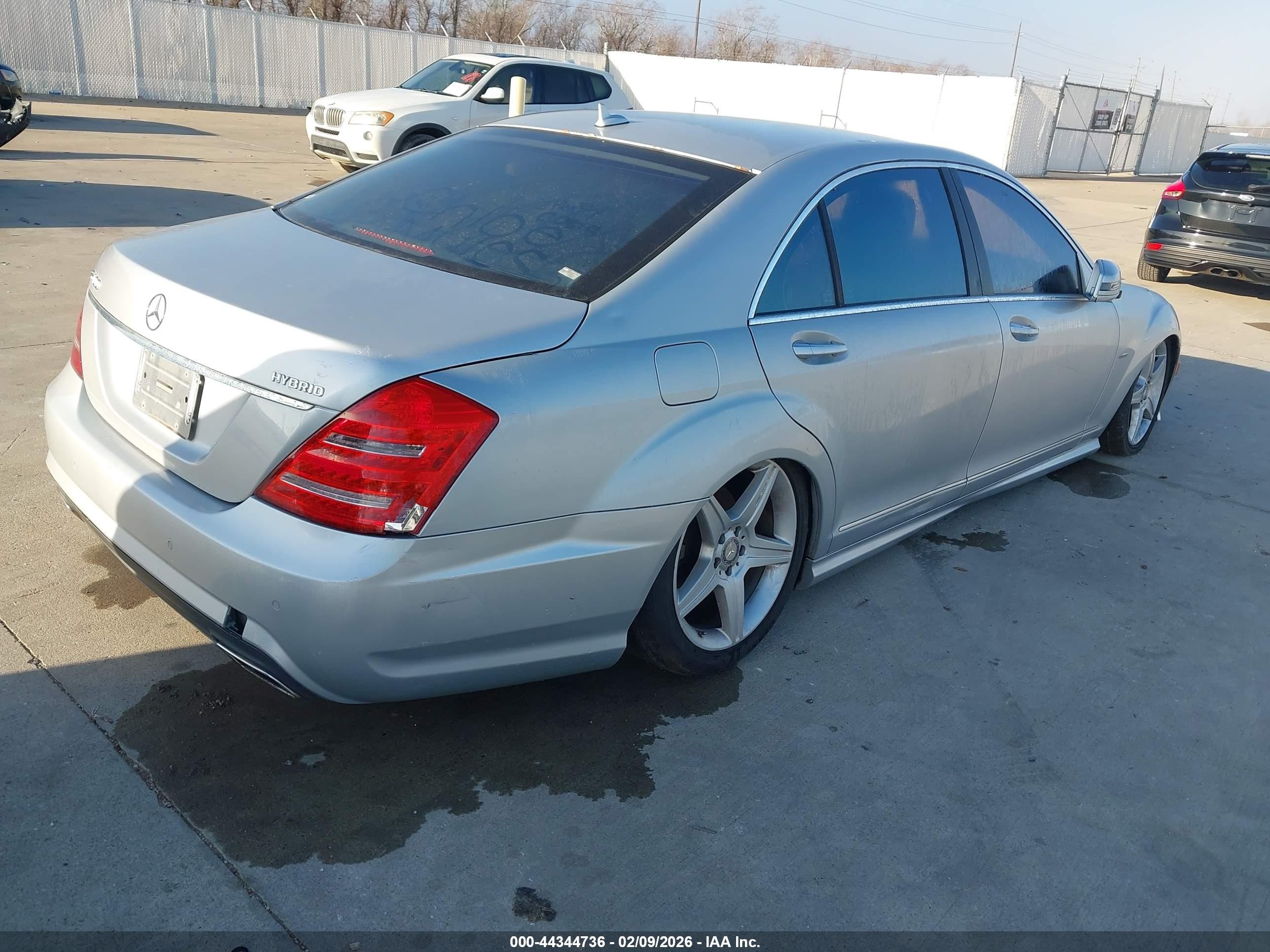 2010 Mercedes-benz S 400 Hybrid   Silver vin: WDDNG9FB7AA303101