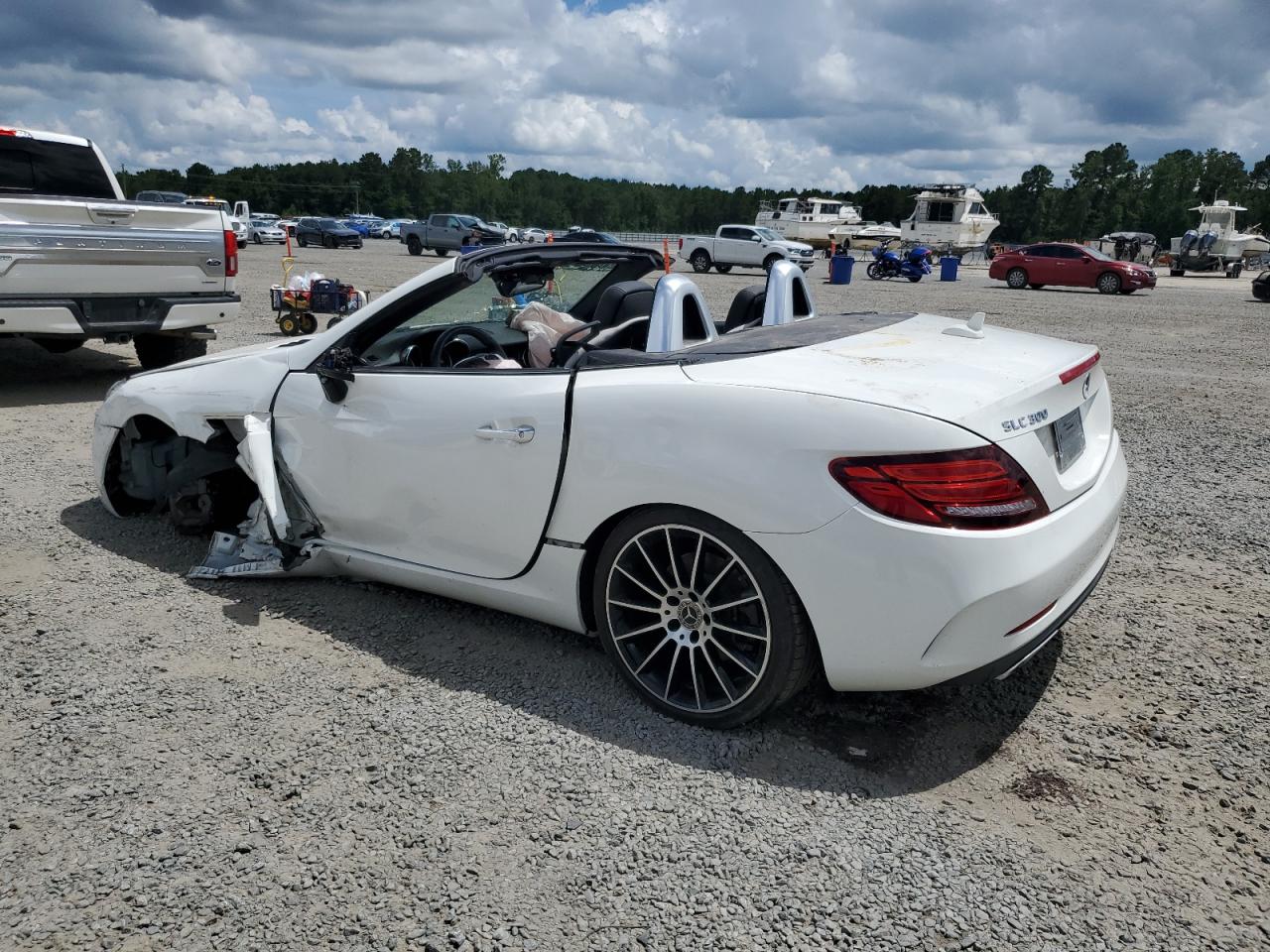 2018 Mercedes-benz Slc 300   White vin: WDDPK3JA0JF156030