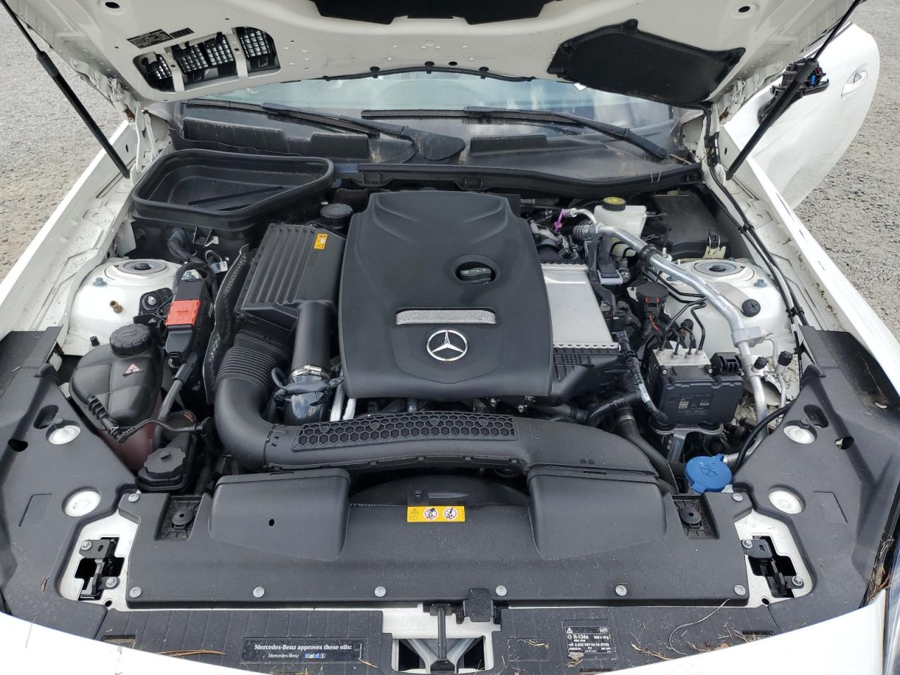 2018 Mercedes-benz Slc 300   White vin: WDDPK3JA0JF156030