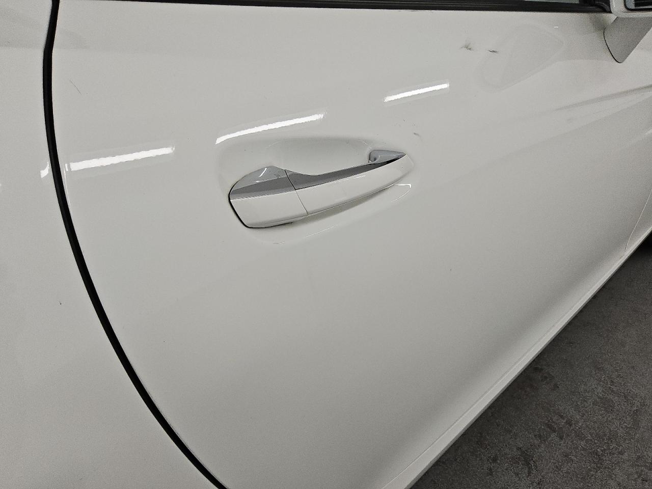 2018 Mercedes-benz Slc 300 White vin: WDDPK3JA1JF155470 Damage: Right Front Door, Multiple Scratches Heavy, 3