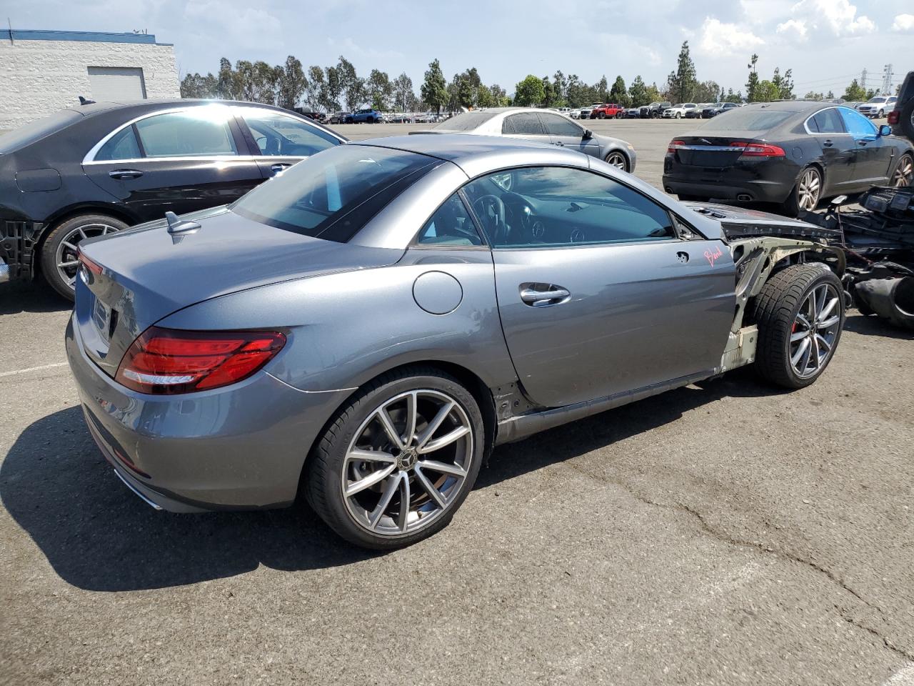 2018 Mercedes-benz Slc 300 Charcoal vin: WDDPK3JA8JF147754