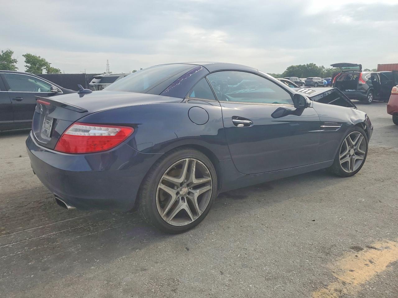 2013 Mercedes-benz Slk 250 Blue vin: WDDPK4HA0DF051780