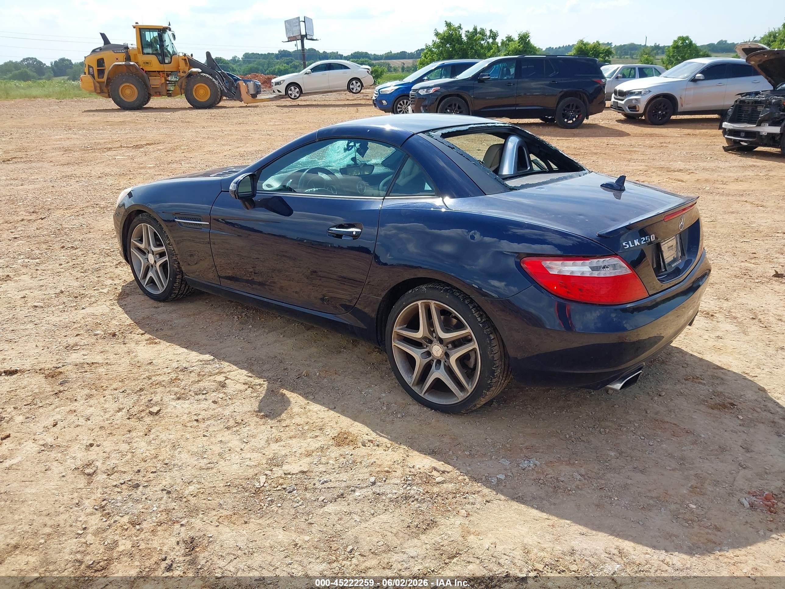 2013 Mercedes-benz Slk 250   Blue vin: WDDPK4HA0DF055652