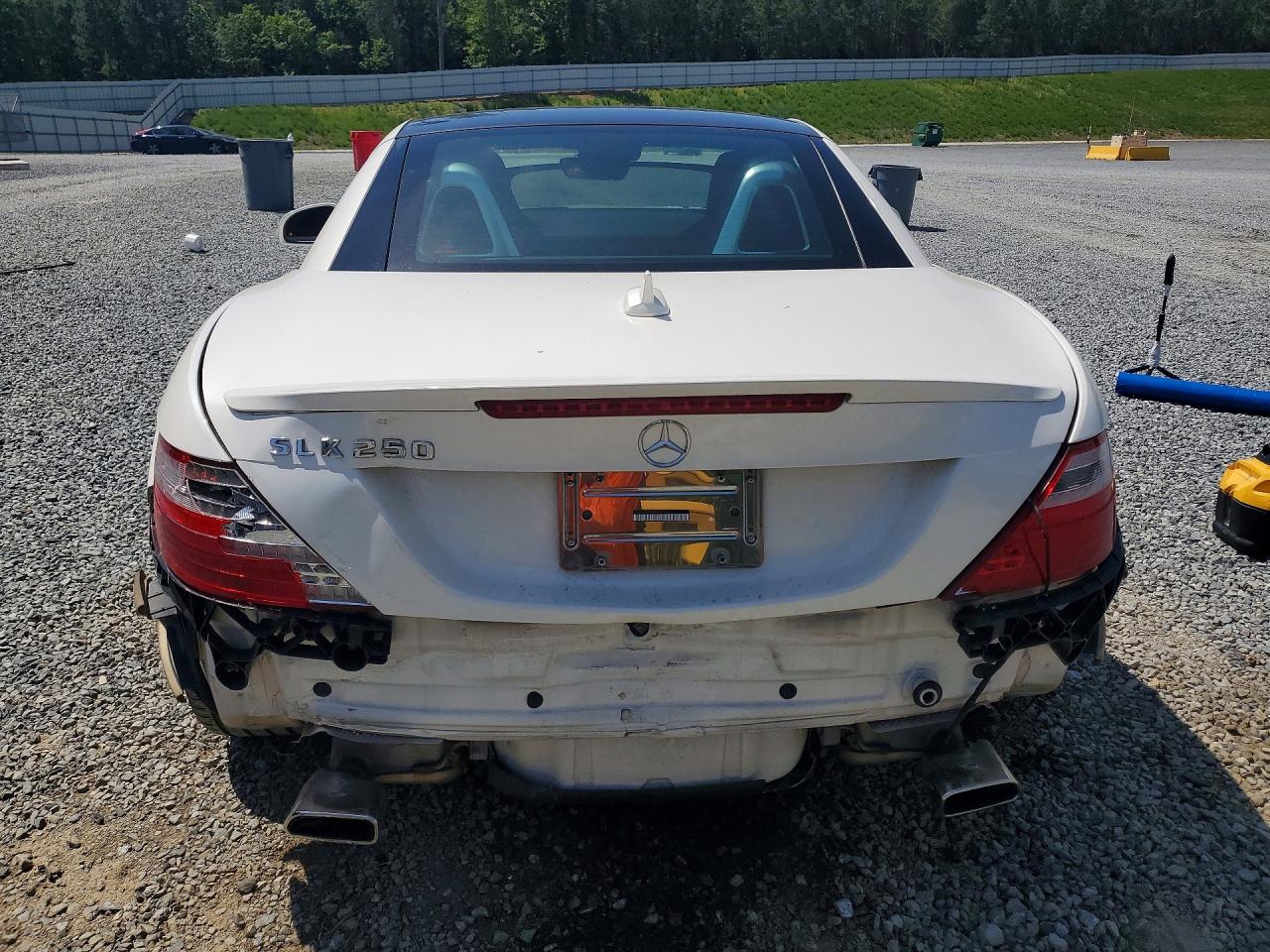 2014 Mercedes-benz Slk 250 White vin: WDDPK4HA0EF079502