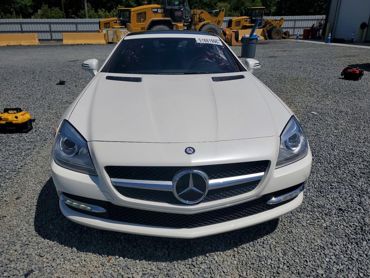 2014 Mercedes-benz Slk 250 White vin: WDDPK4HA0EF079502