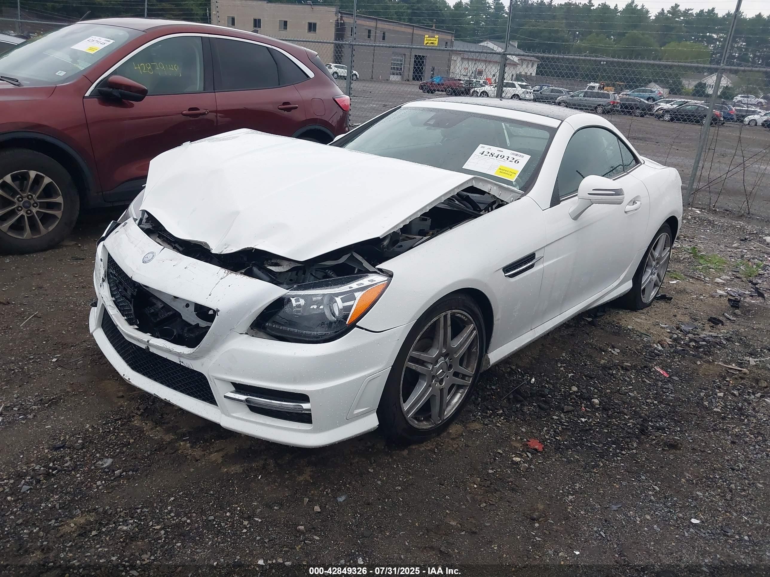 2014 Mercedes-benz Slk 250   White vin: WDDPK4HA0EF088507