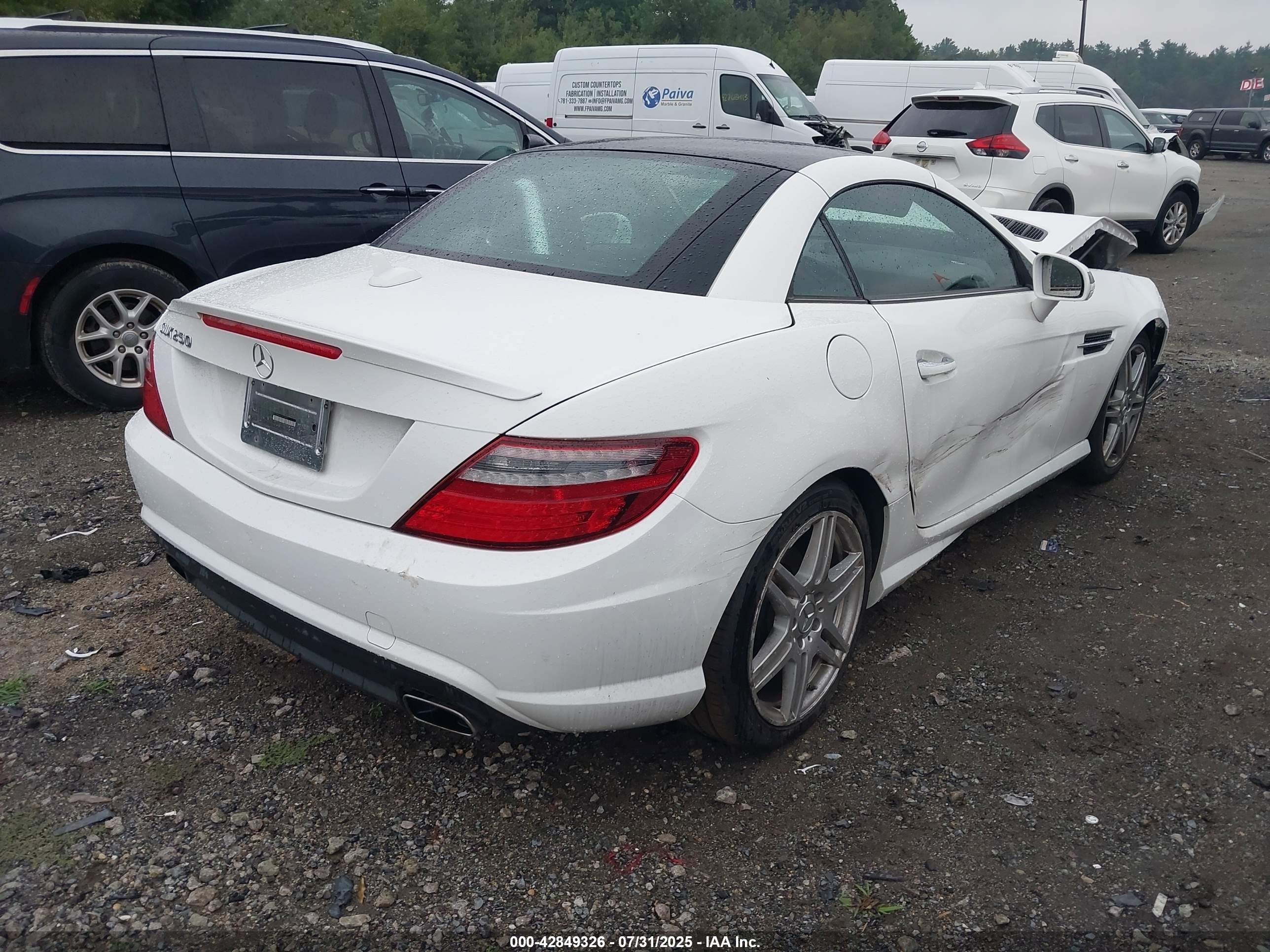 2014 Mercedes-benz Slk 250   White vin: WDDPK4HA0EF088507