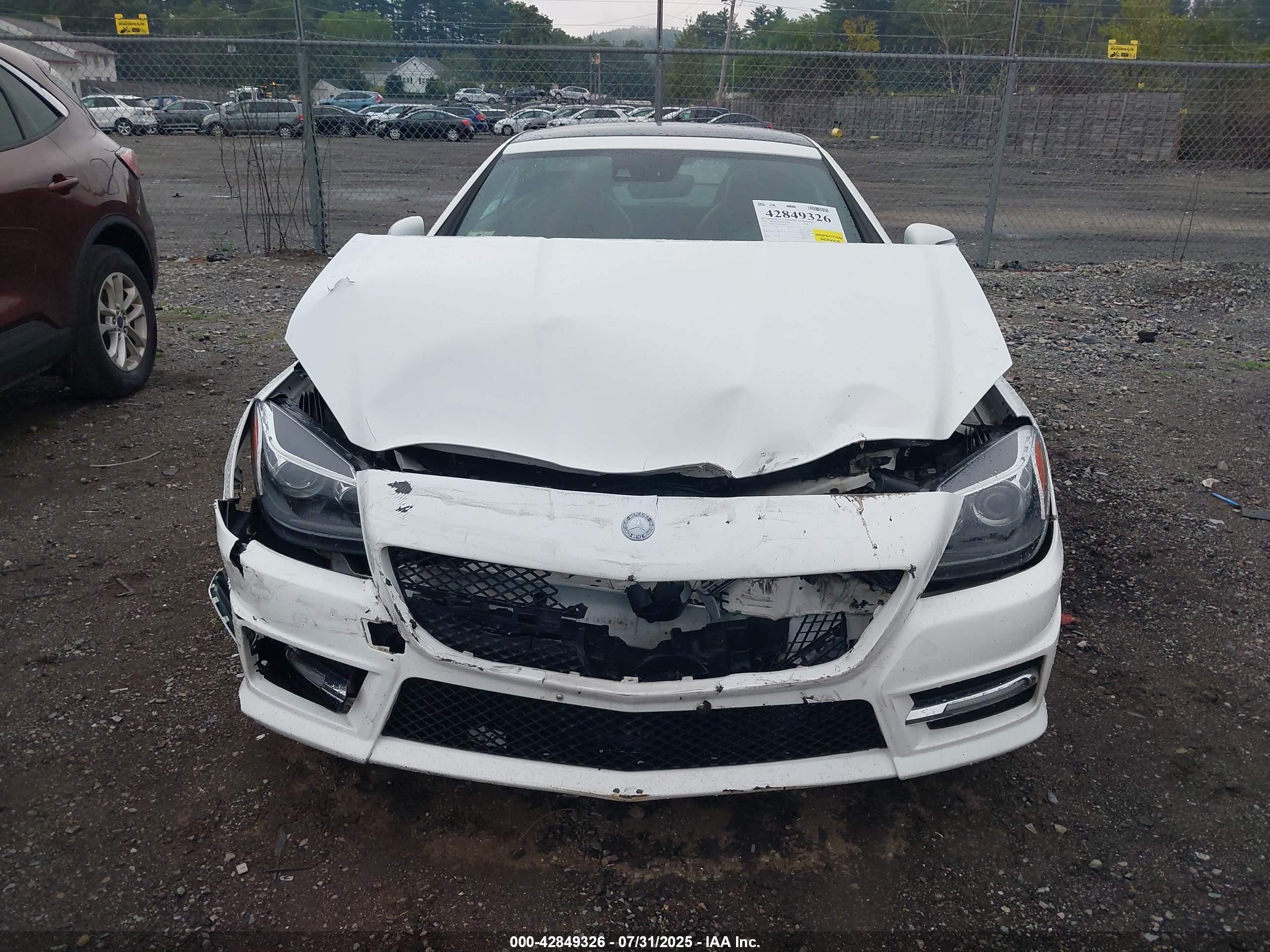 2014 Mercedes-benz Slk 250   White vin: WDDPK4HA0EF088507