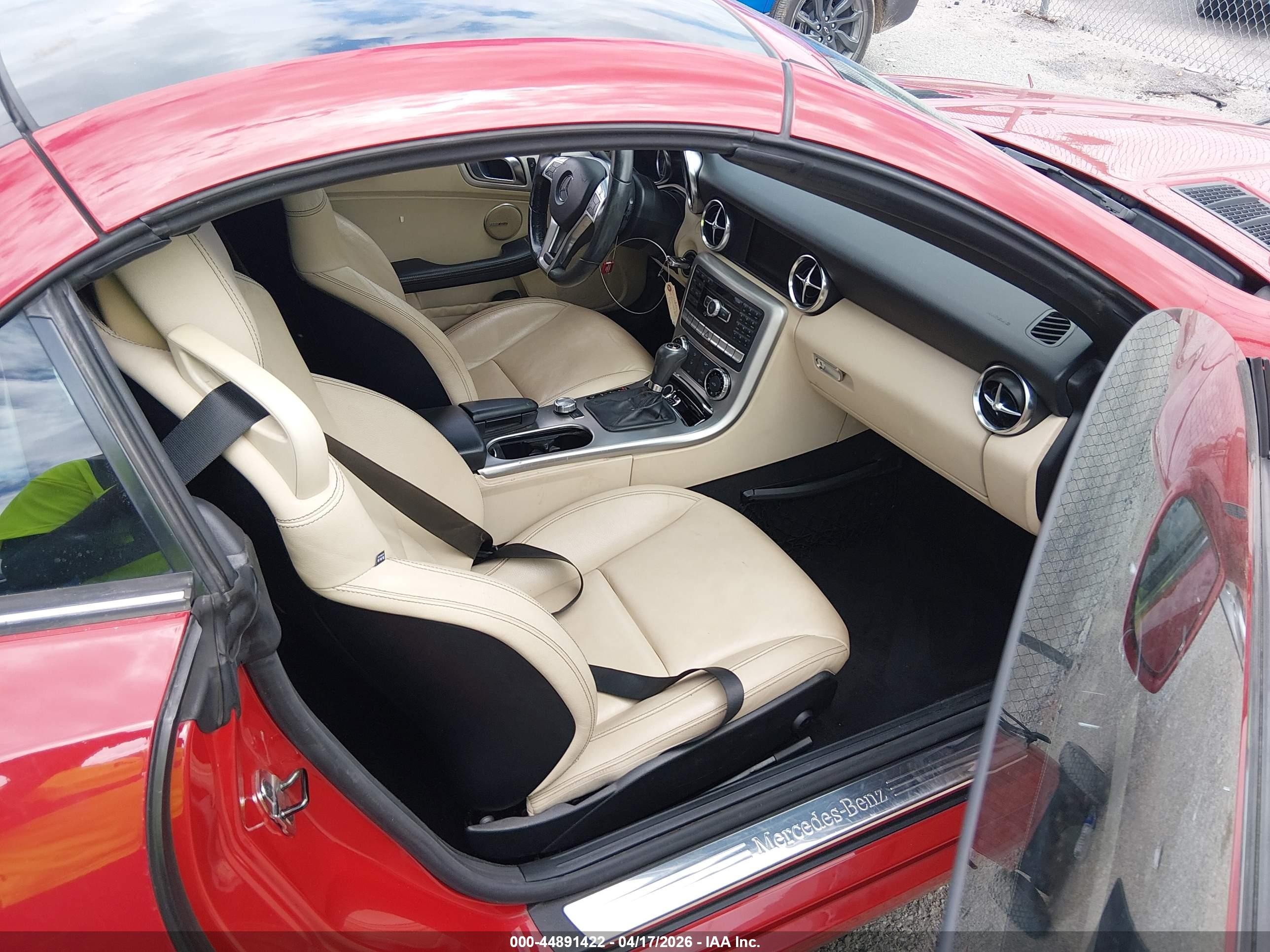 2012 Mercedes-benz Slk 250   Red vin: WDDPK4HA1CF034758