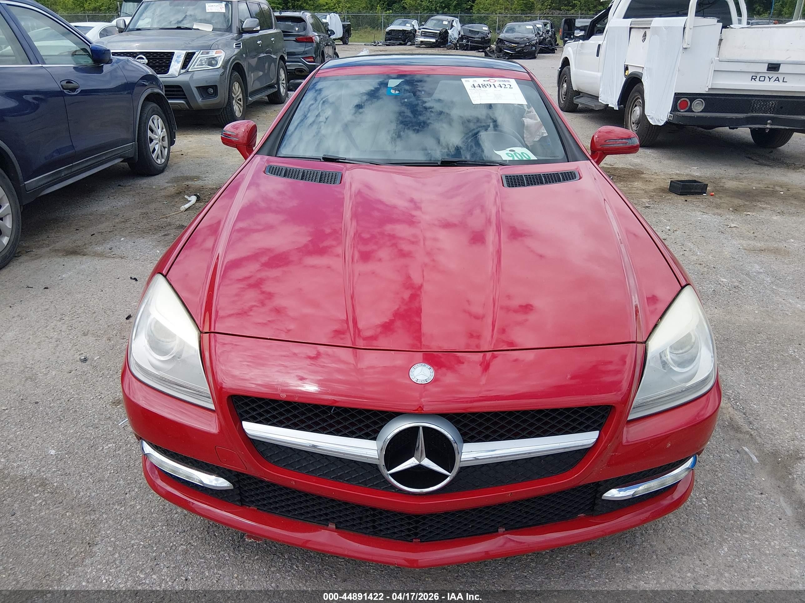 2012 Mercedes-benz Slk 250   Red vin: WDDPK4HA1CF034758