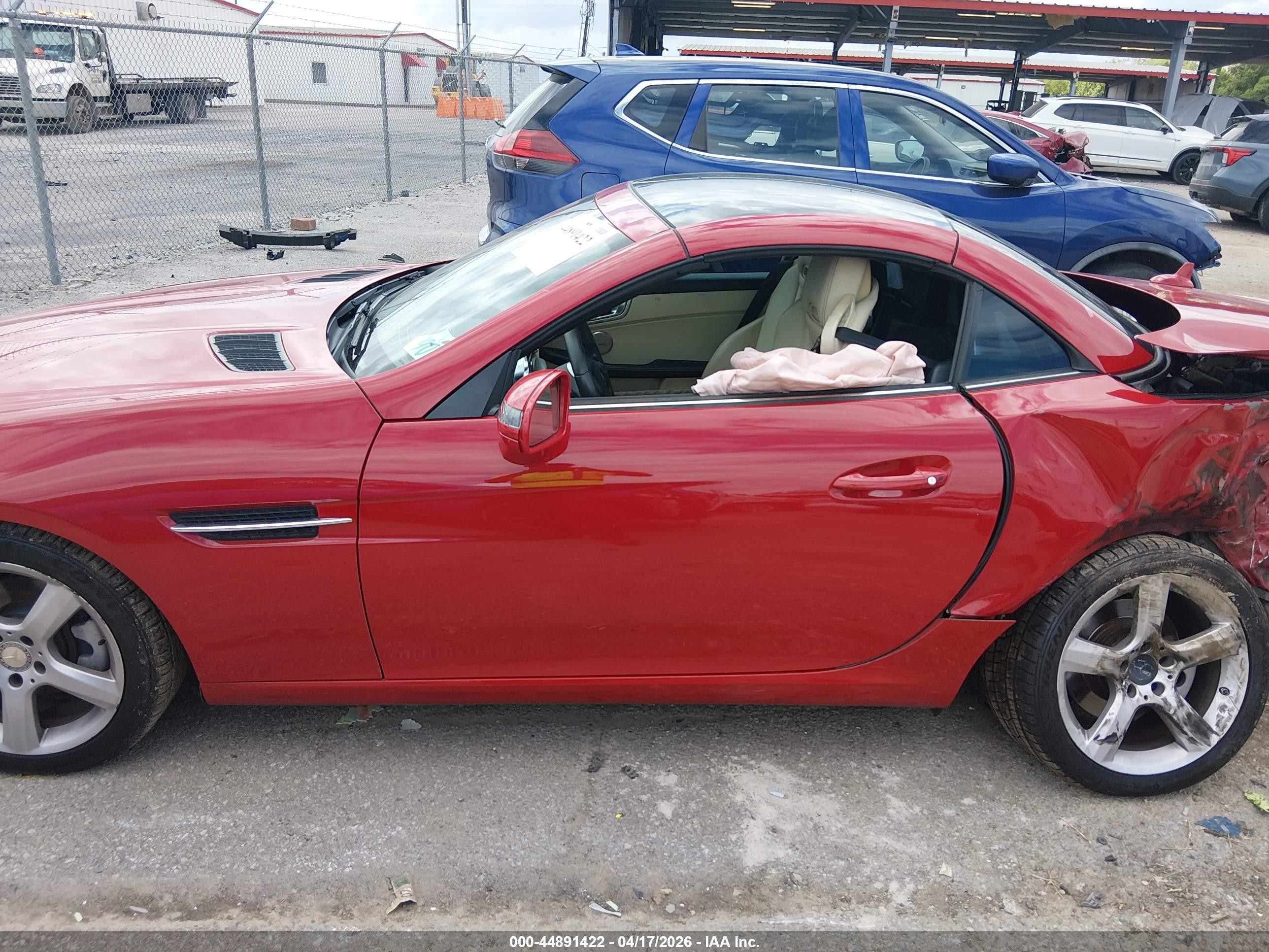 2012 Mercedes-benz Slk 250   Red vin: WDDPK4HA1CF034758