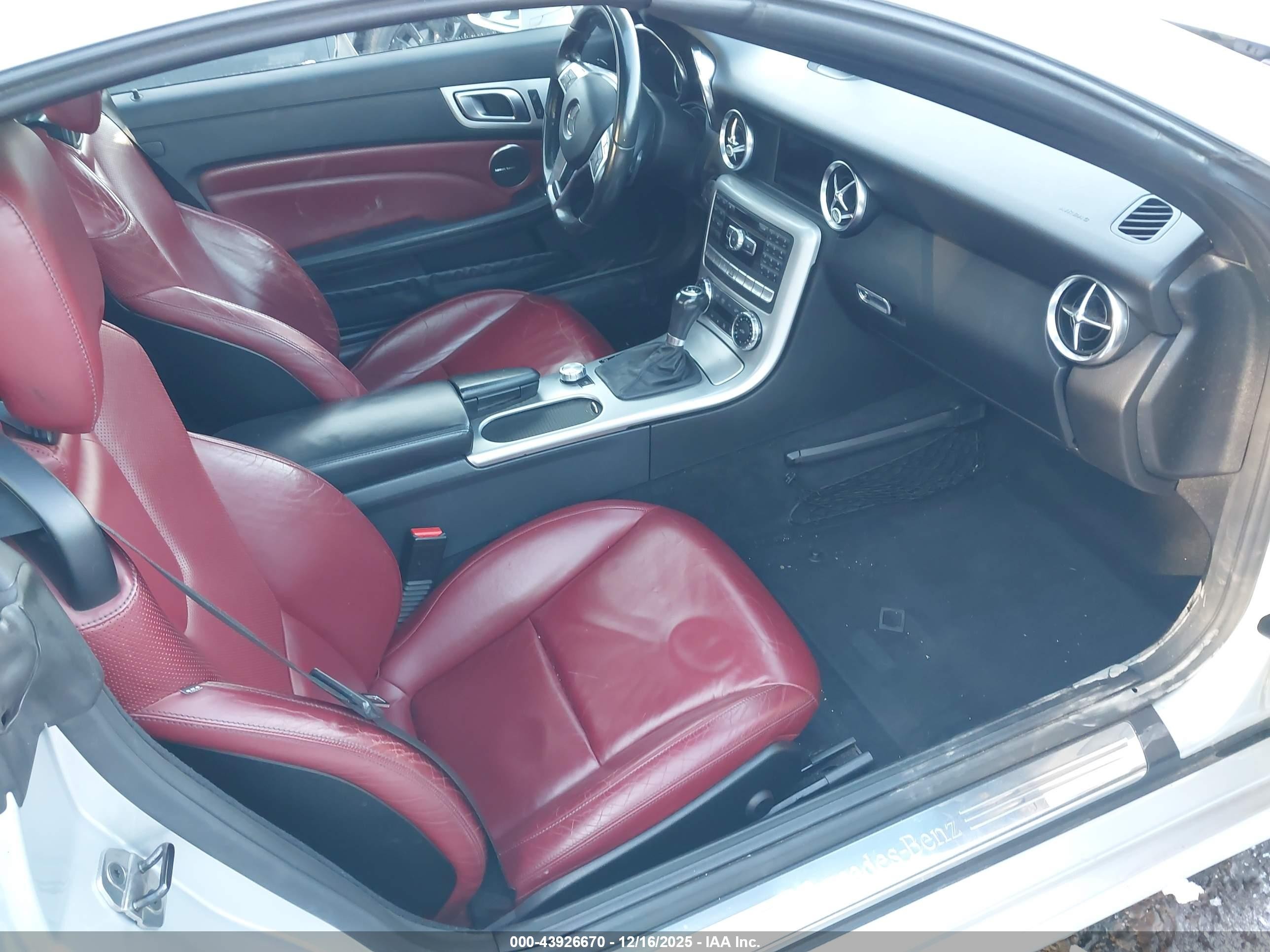 2013 Mercedes-benz Slk 250   Silver vin: WDDPK4HA1DF059743