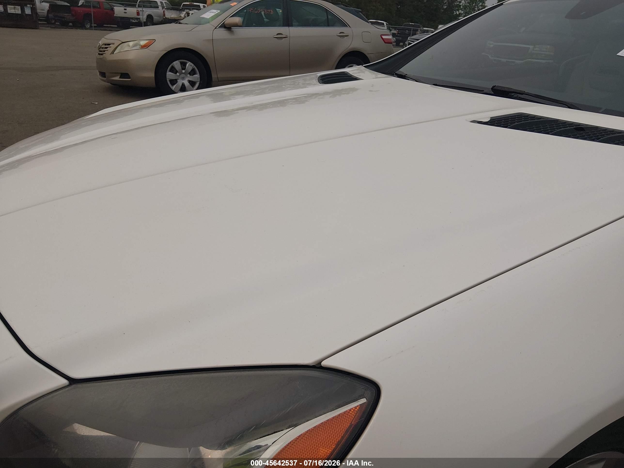 2014 Mercedes-benz Slk 250   Белый vin: WDDPK4HA1EF089634