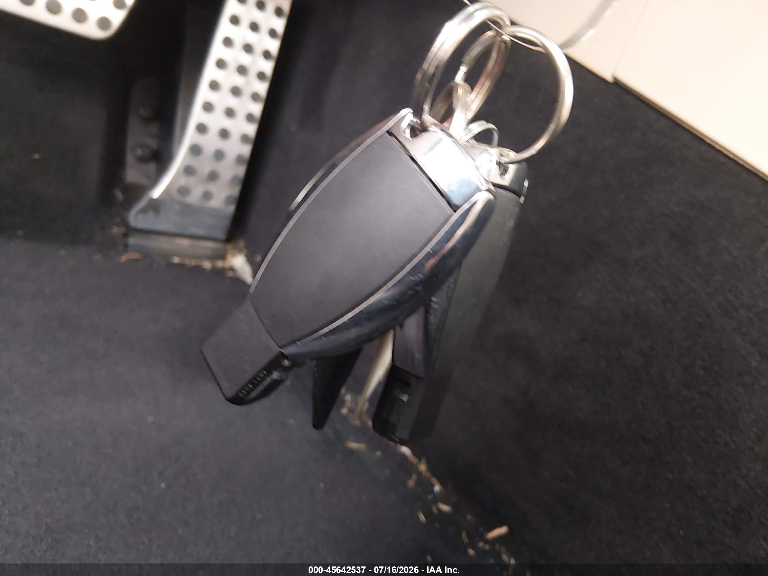 2014 Mercedes-benz Slk 250   Белый vin: WDDPK4HA1EF089634