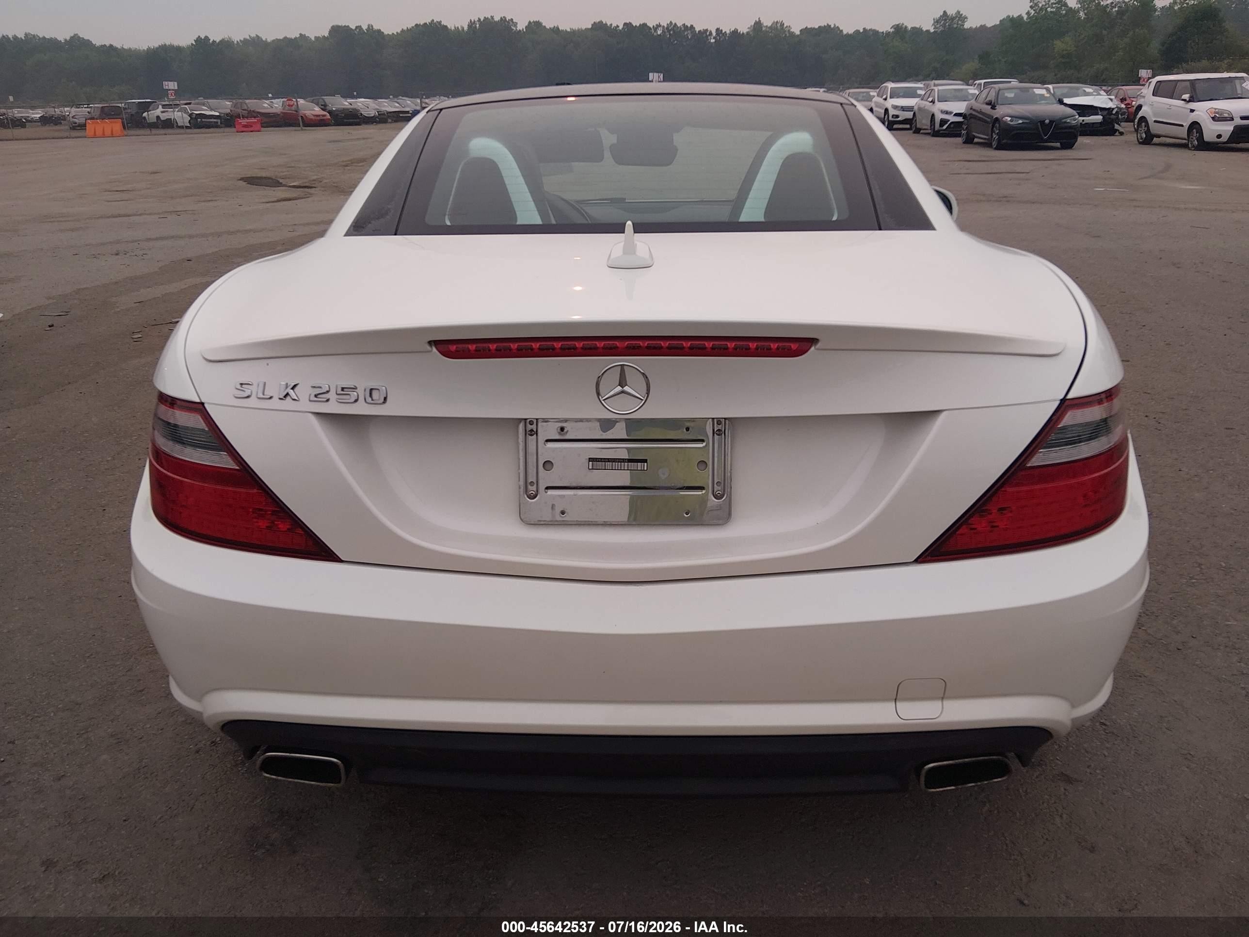 2014 Mercedes-benz Slk 250   Белый vin: WDDPK4HA1EF089634