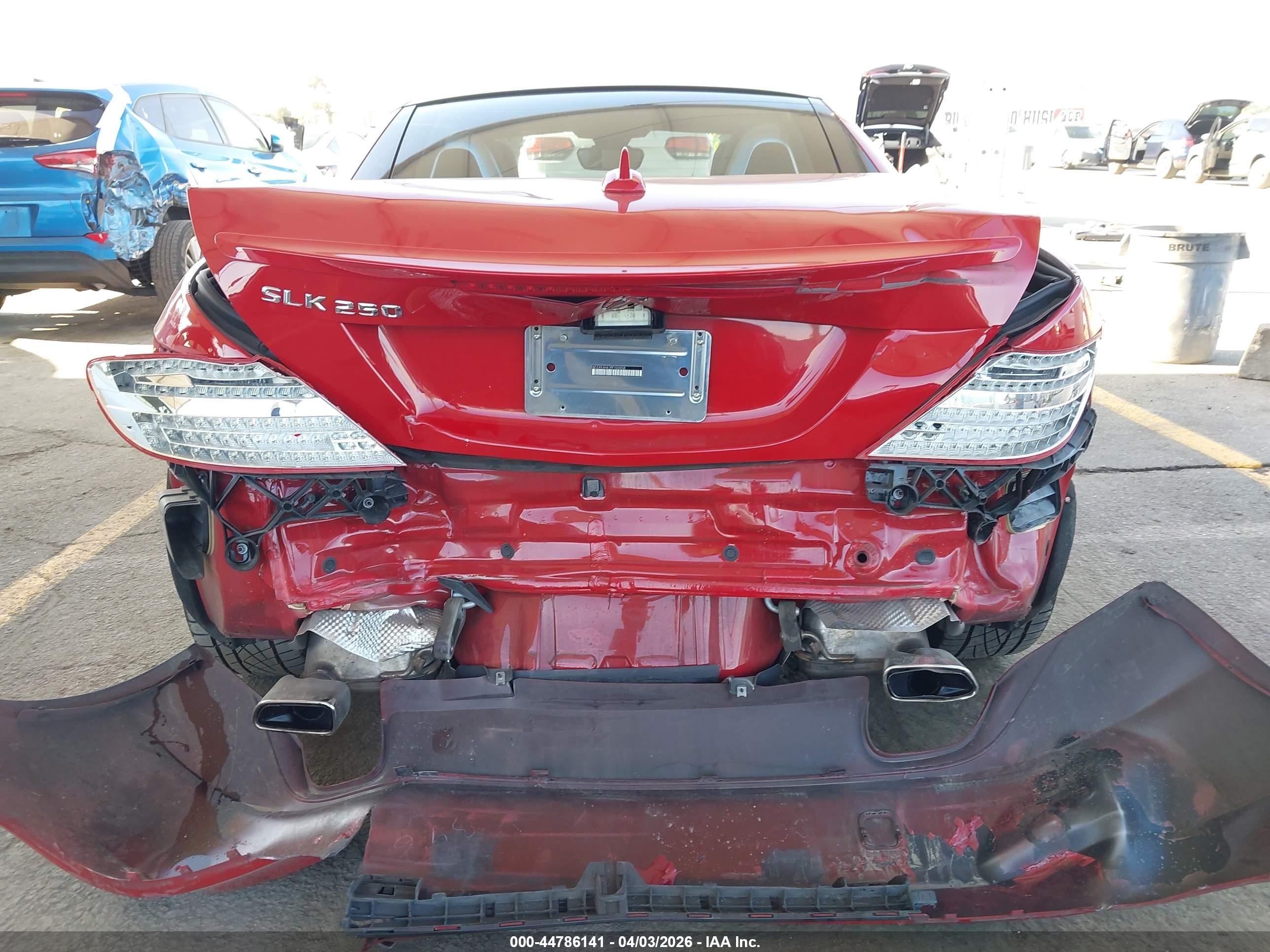 2015 Mercedes-benz Slk 250   Красный vin: WDDPK4HA1FF100908