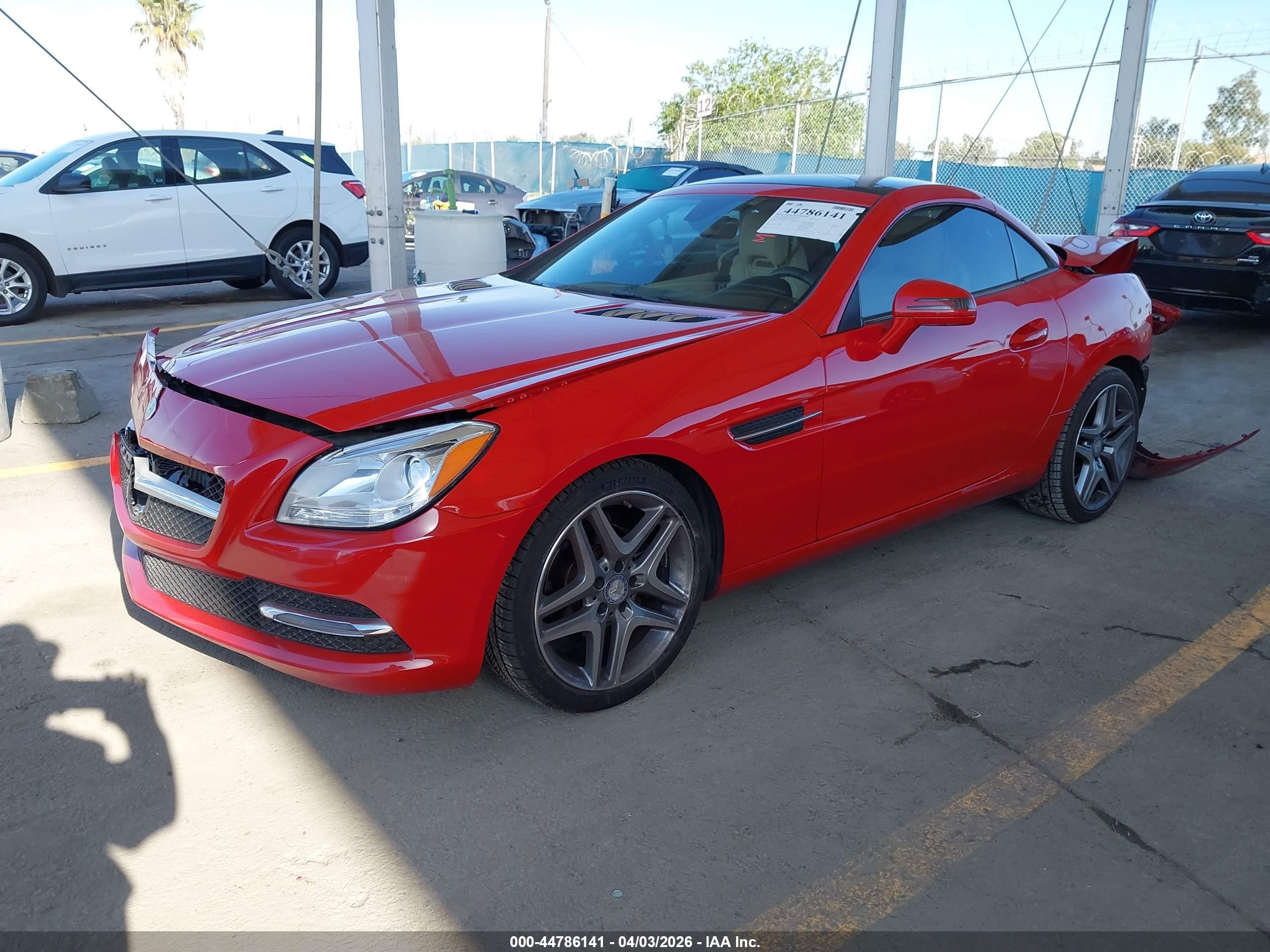 2015 Mercedes-benz Slk 250   Красный vin: WDDPK4HA1FF100908