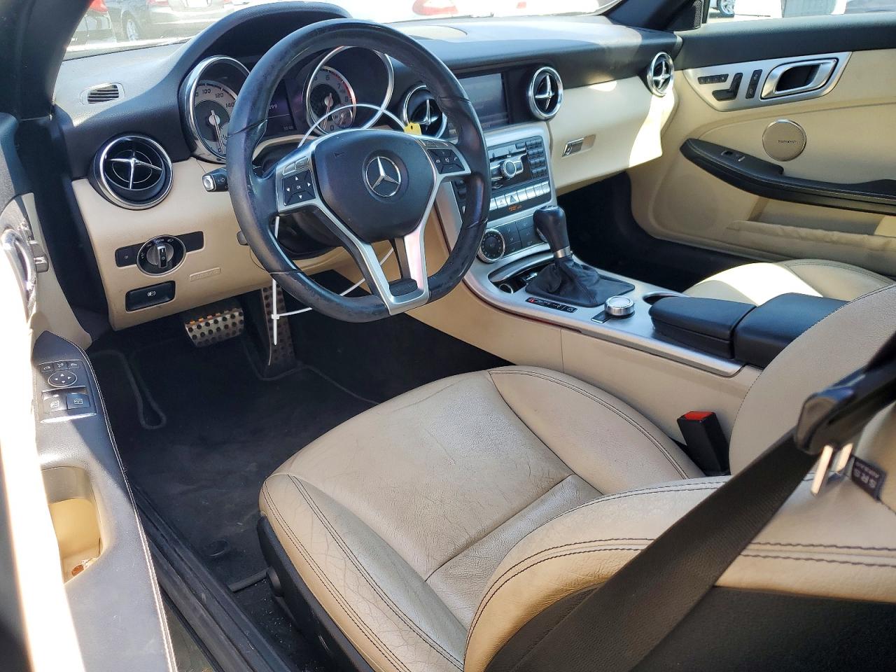 2013 Mercedes-benz Slk 250 White vin: WDDPK4HA2DF050758