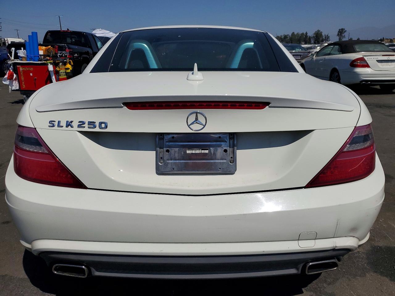 2013 Mercedes-benz Slk 250 White vin: WDDPK4HA2DF050758