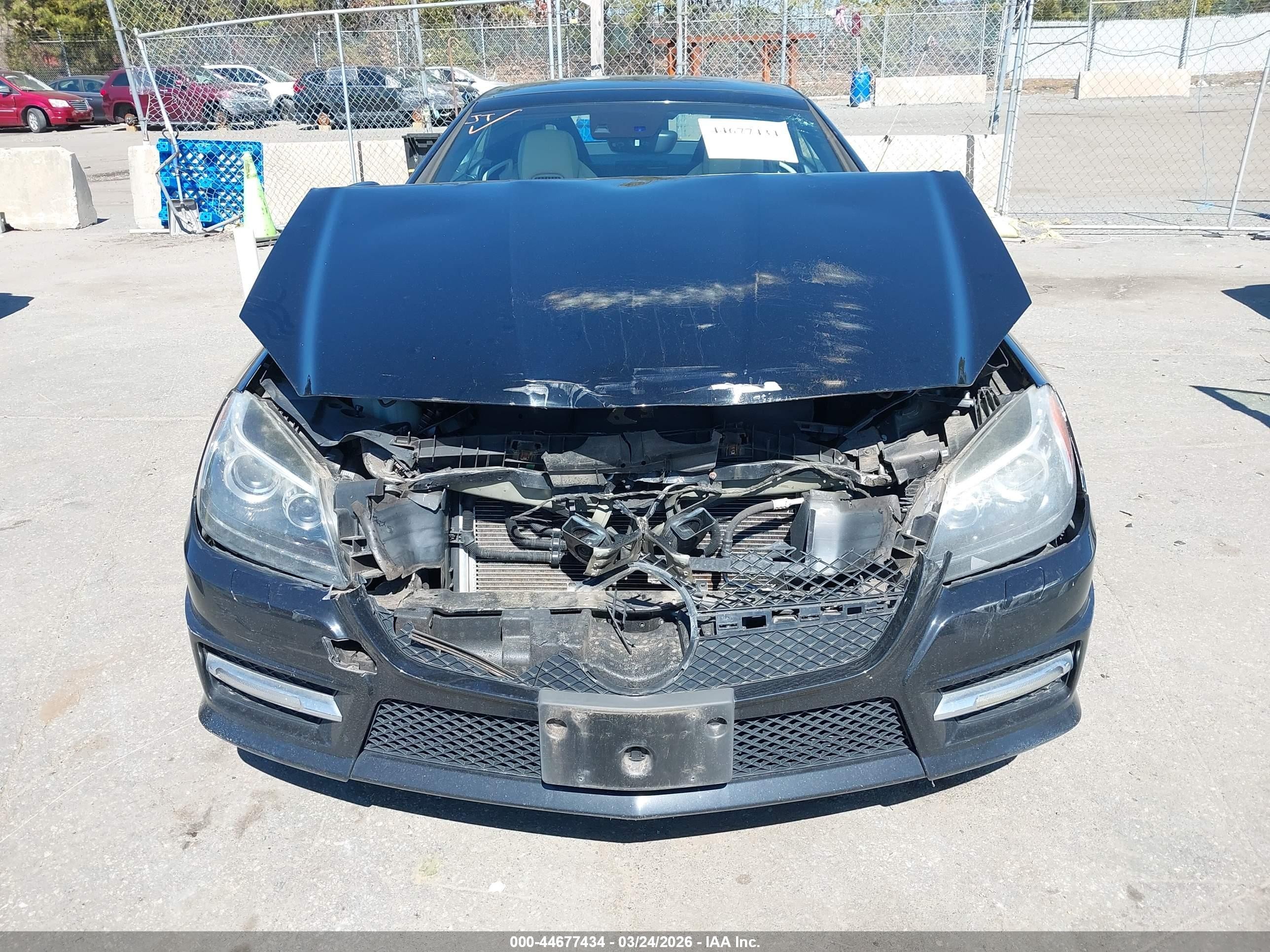 2013 Mercedes-benz Slk 250   Black vin: WDDPK4HA2DF051537